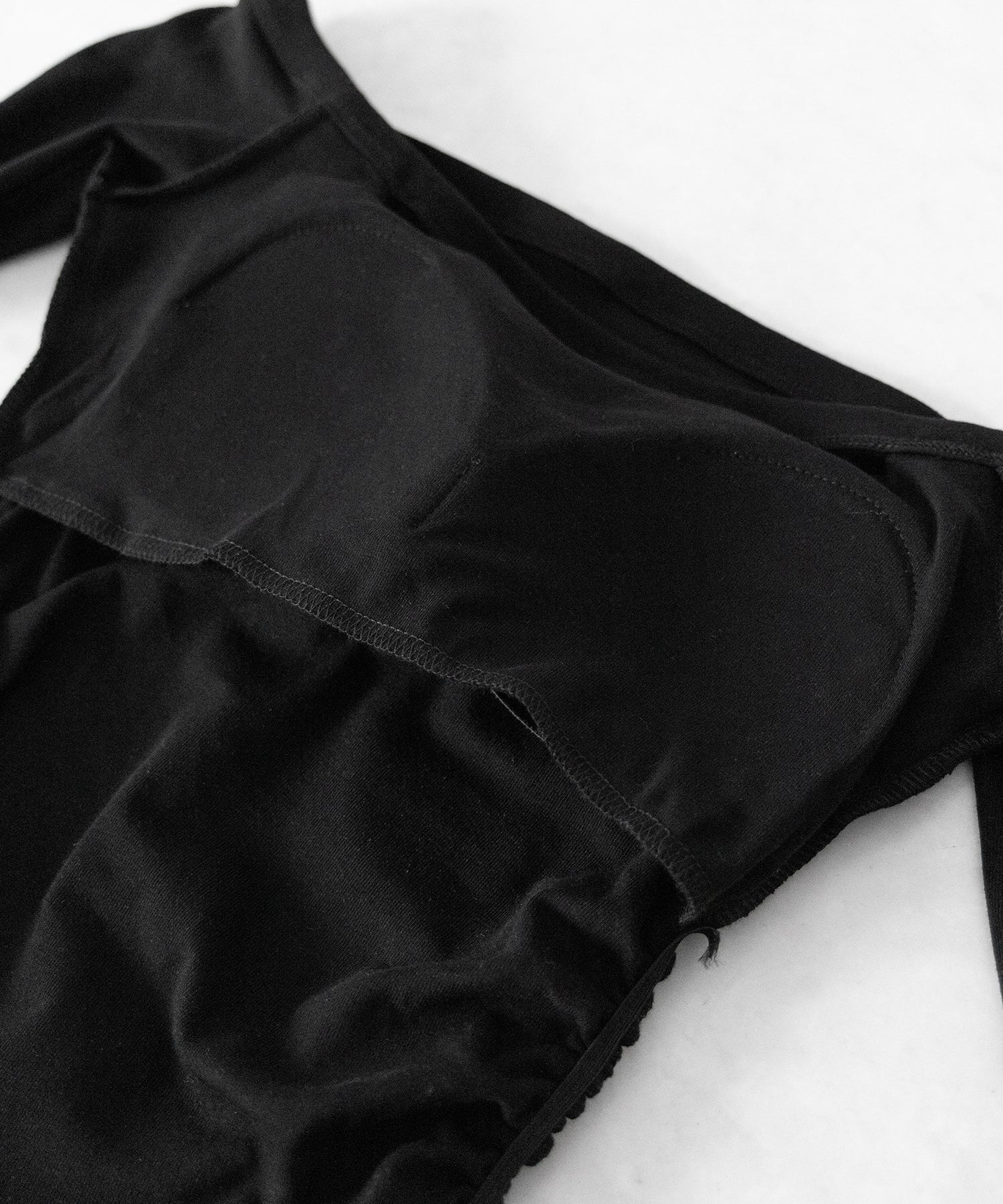 【 クロスネックにもできる3WAY 】フロントリボンオフショルワンホンタイトミニワンピース / front ribbon off shoulder wanghong mini onpiece