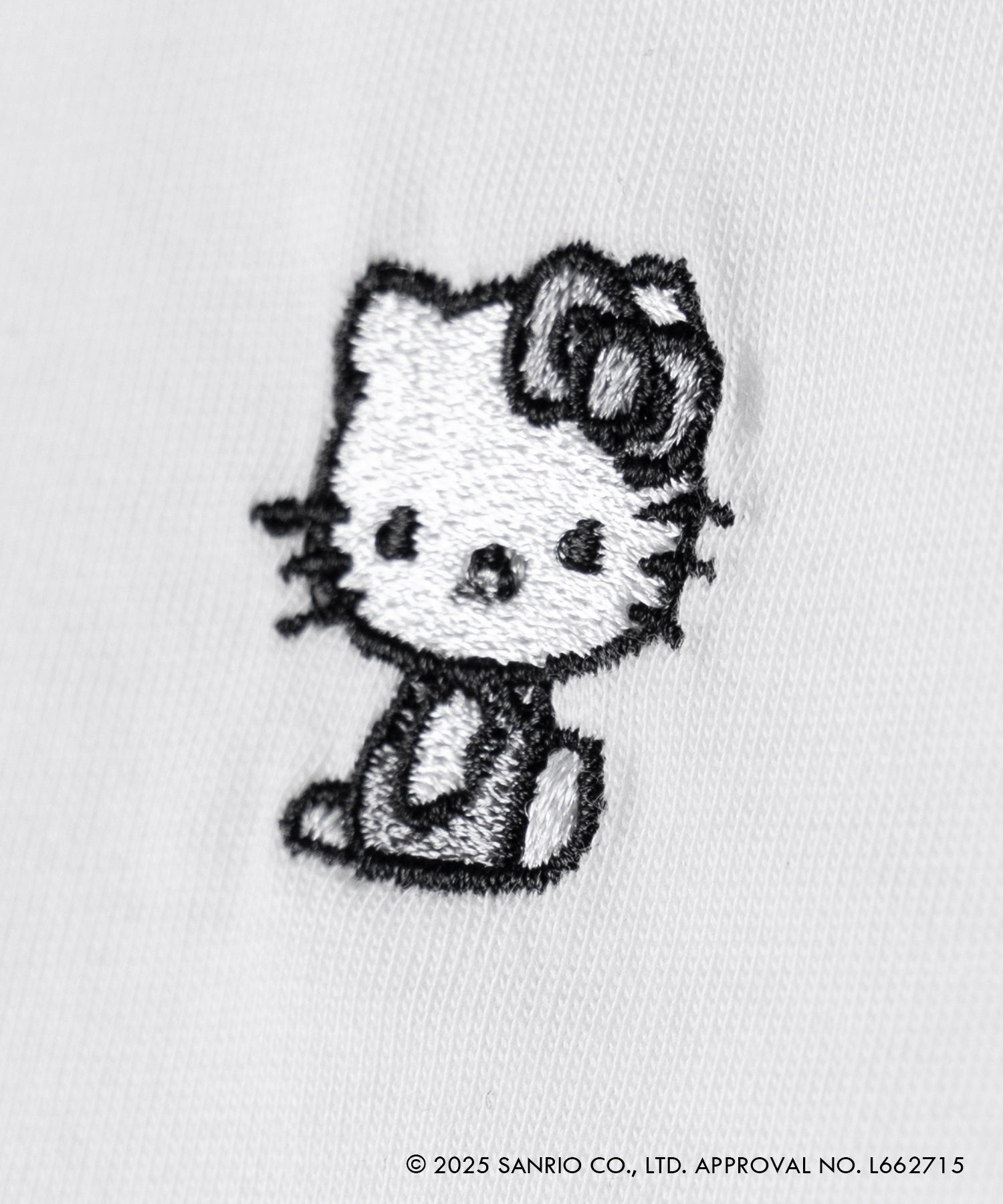 【 HELLO KITTY × me+em select 】ハローキティミニ刺繍チビTシャツ / Hello Kitty mini embroidery chibi T-shirt 【セットアップ着用可能 】