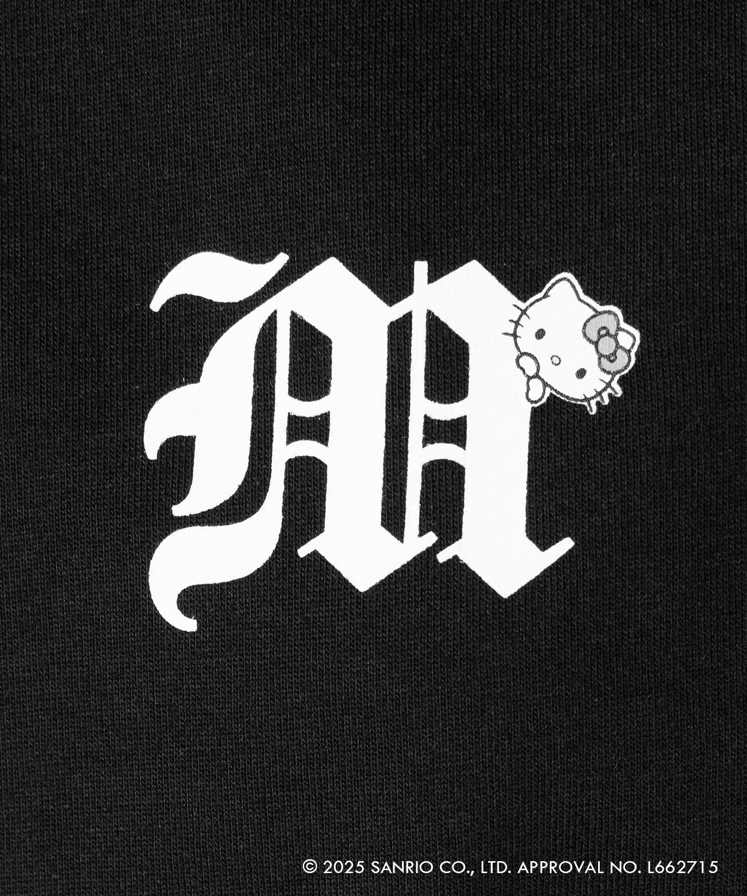 【 HELLO KITTY × me+em select 】ハローキティ M LOGO ショートTシャツ / Hello Kitty M LOGO Short T-shirt 【 セットアップ着用可能 】