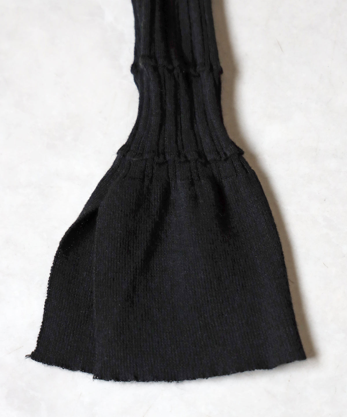 スキッパーネックスリムリブニットトップス / skipper neck slim rib knit tops