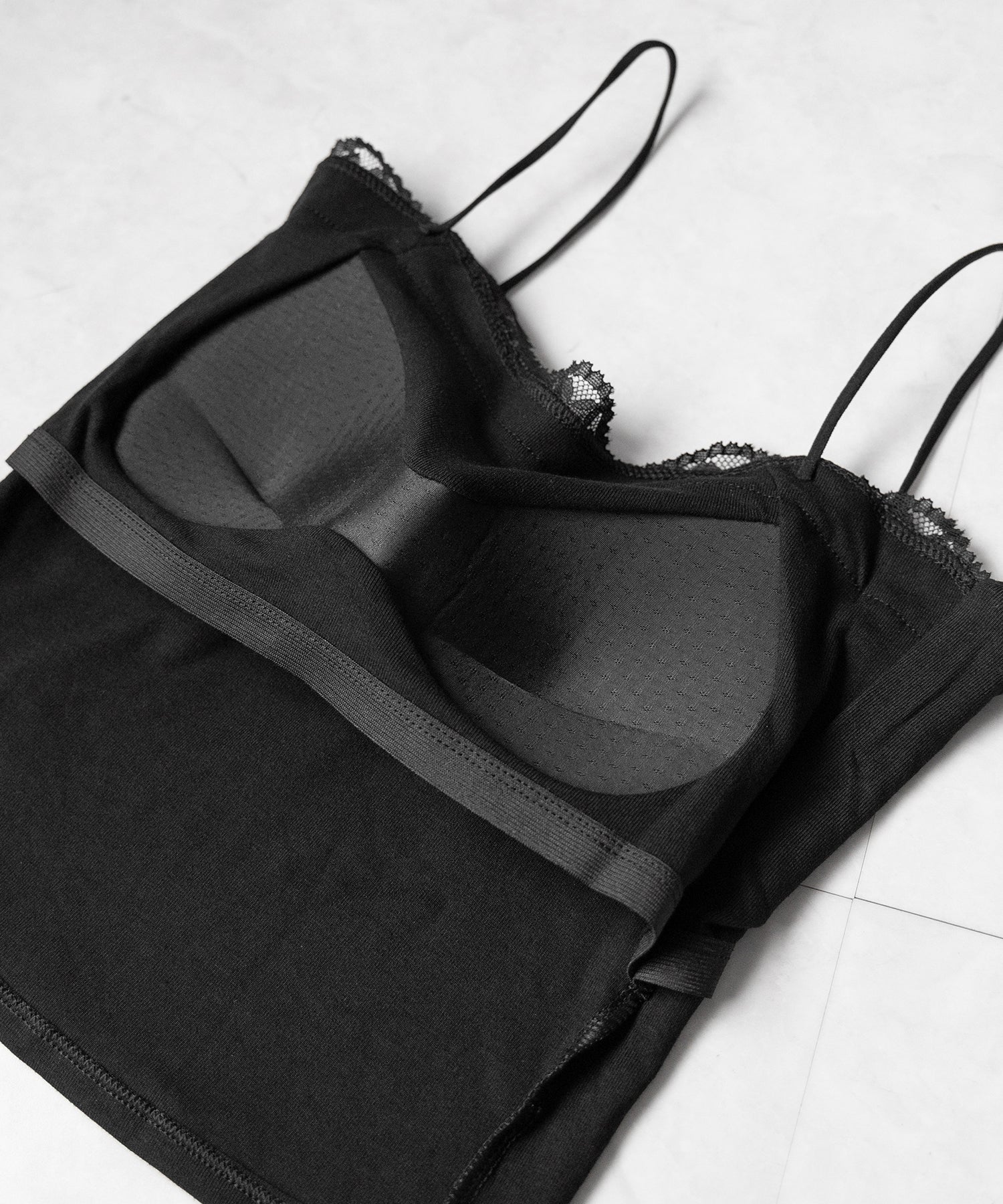 レース切替スクエアクロップドキャミソール / Lace switched square cropped camisole