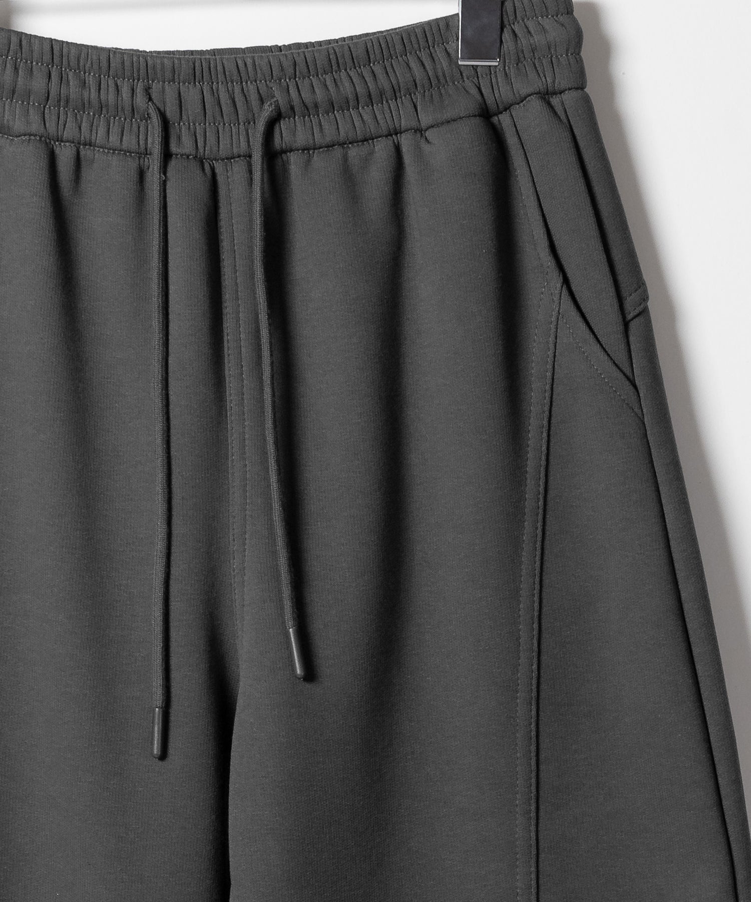 【 裏起毛 】カーブラインサイドタックワイドスウェットパンツ