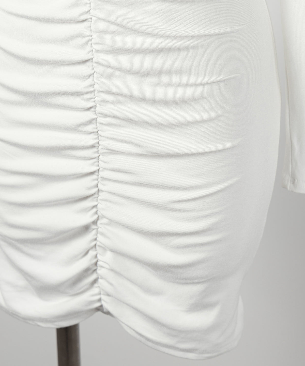 レースオフショルダーシャーリングタイトミニワンピース / Lace off-shoulder shirring tight mini onepiece