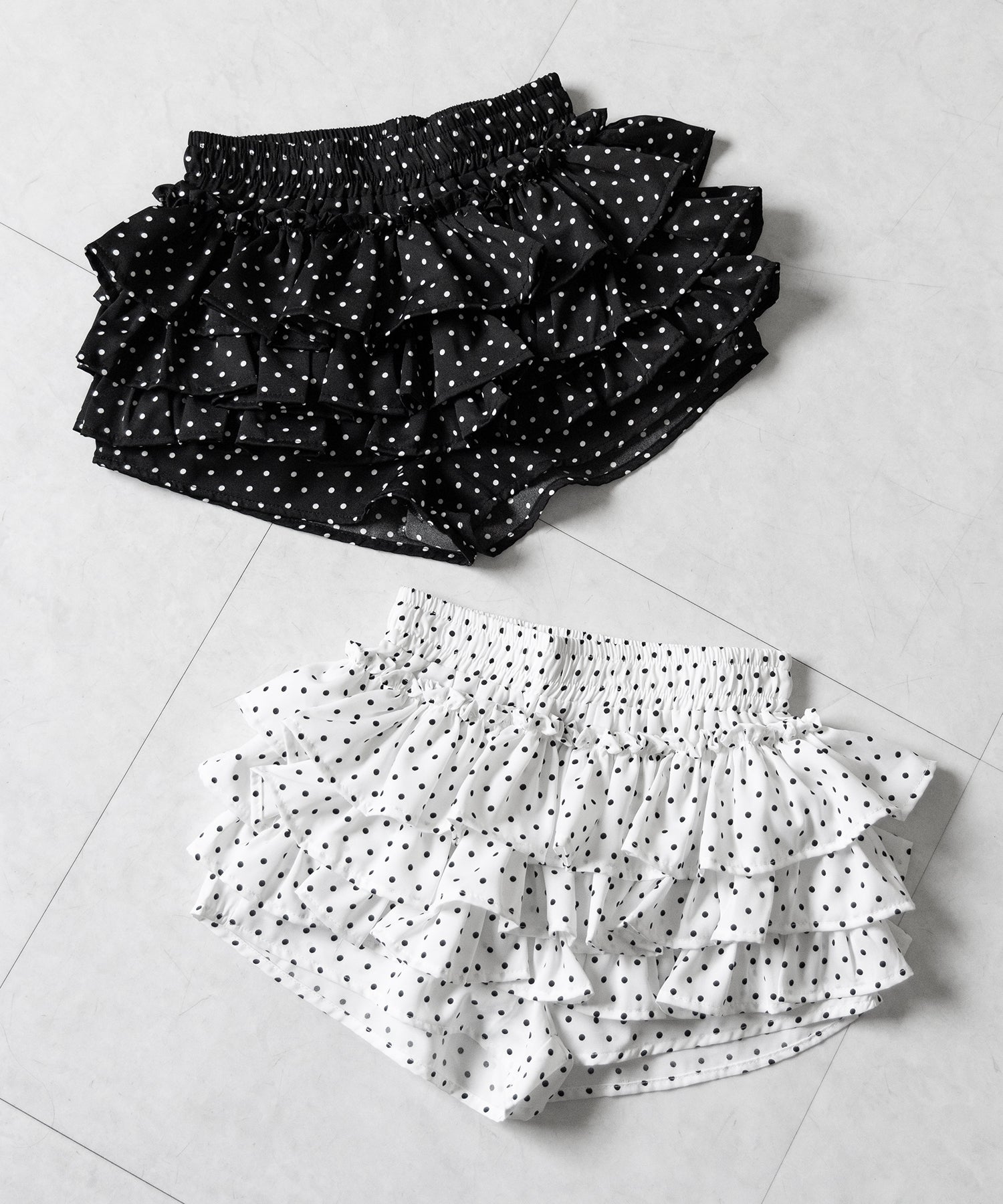 ティアードフリルドットショートパンツ / tiered frill dot short pants