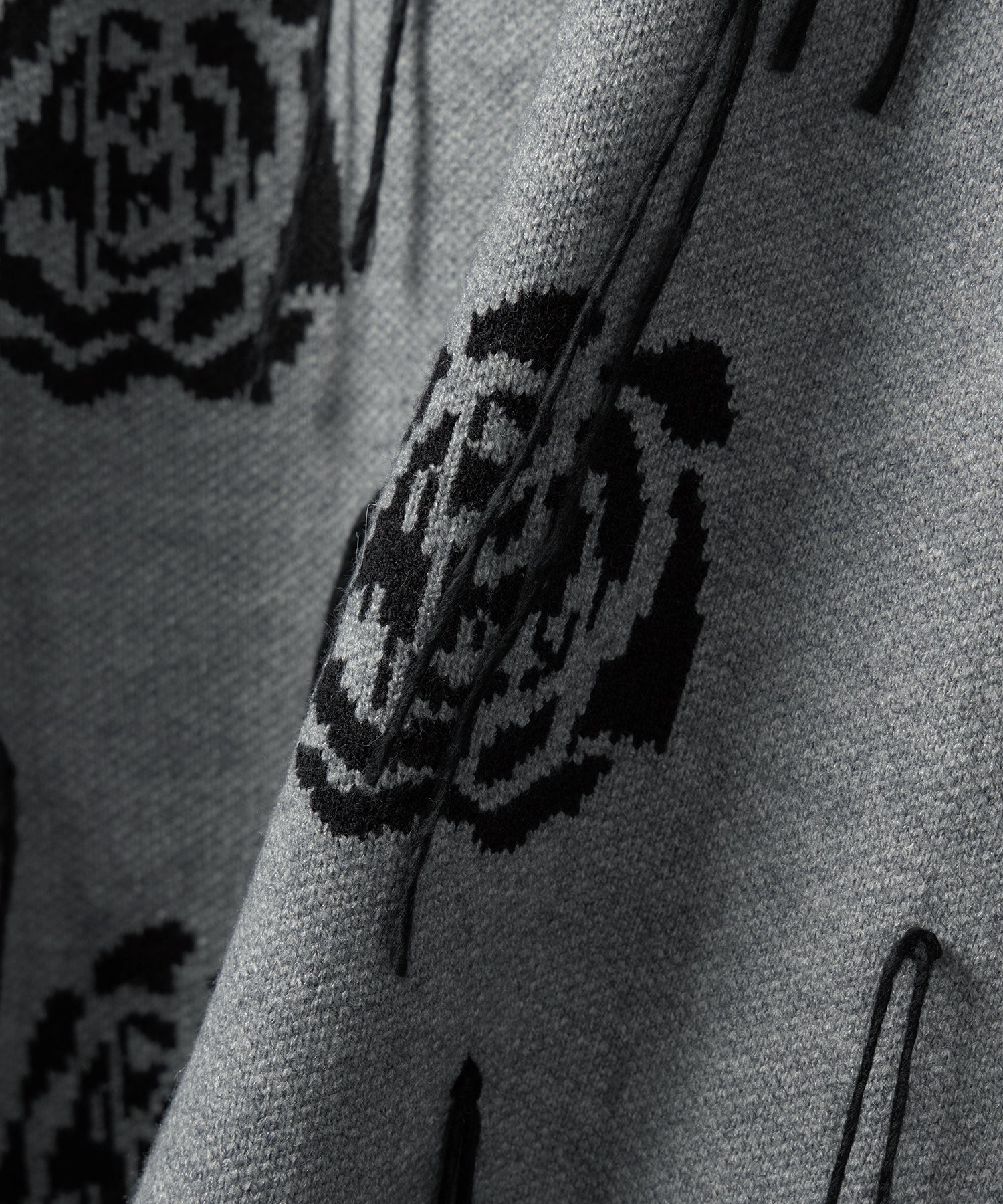 バラジャガードフリンジビッグシルエットニット / rose jacquard fringe big silhouette knit