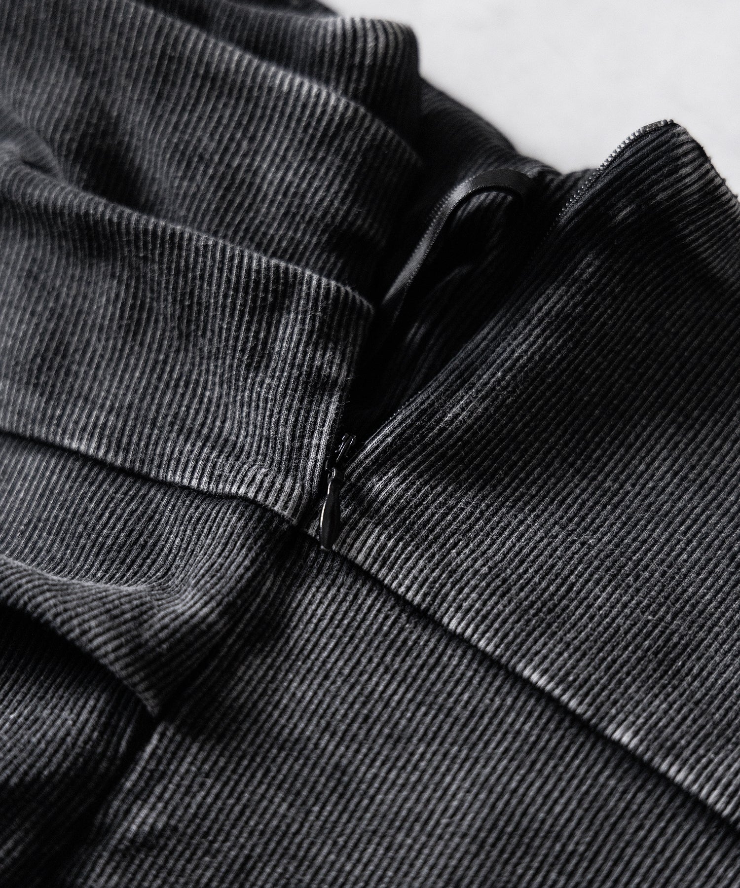 【 2color 】ヴィンテージピグメントフリルベアトップス / vintage pigment frill bare tops