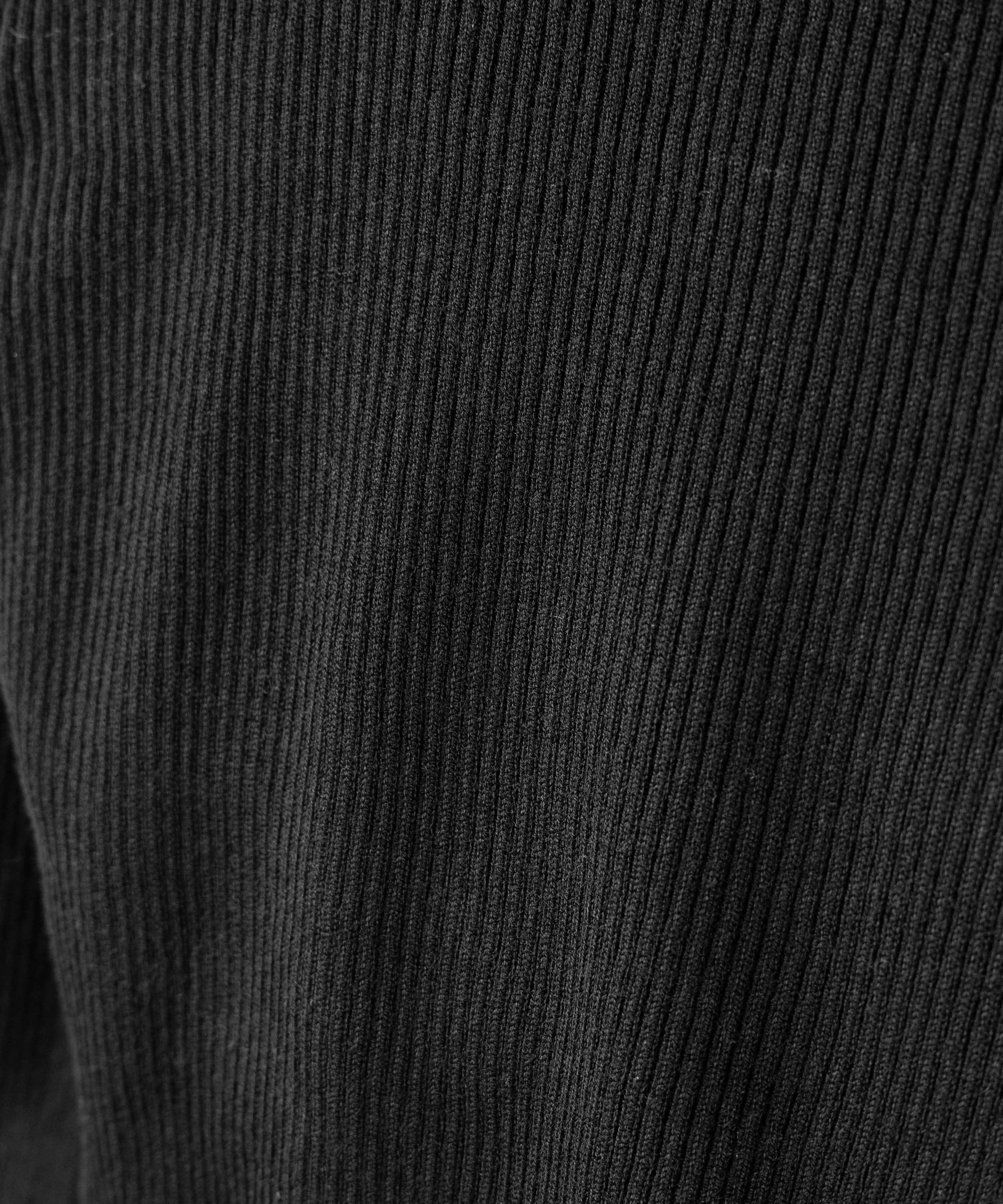 スクエアネックショートリブニットトップス / square neck short rib knit tops