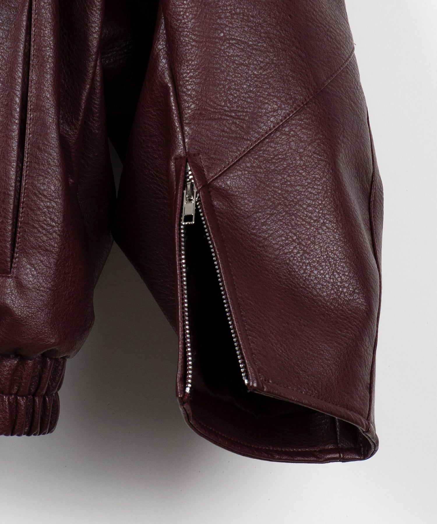 【 2color 】ヴィンテージライクボリュームスリーブフェイクレザーブルゾン / vintage like volume sleeve fake leather blouson