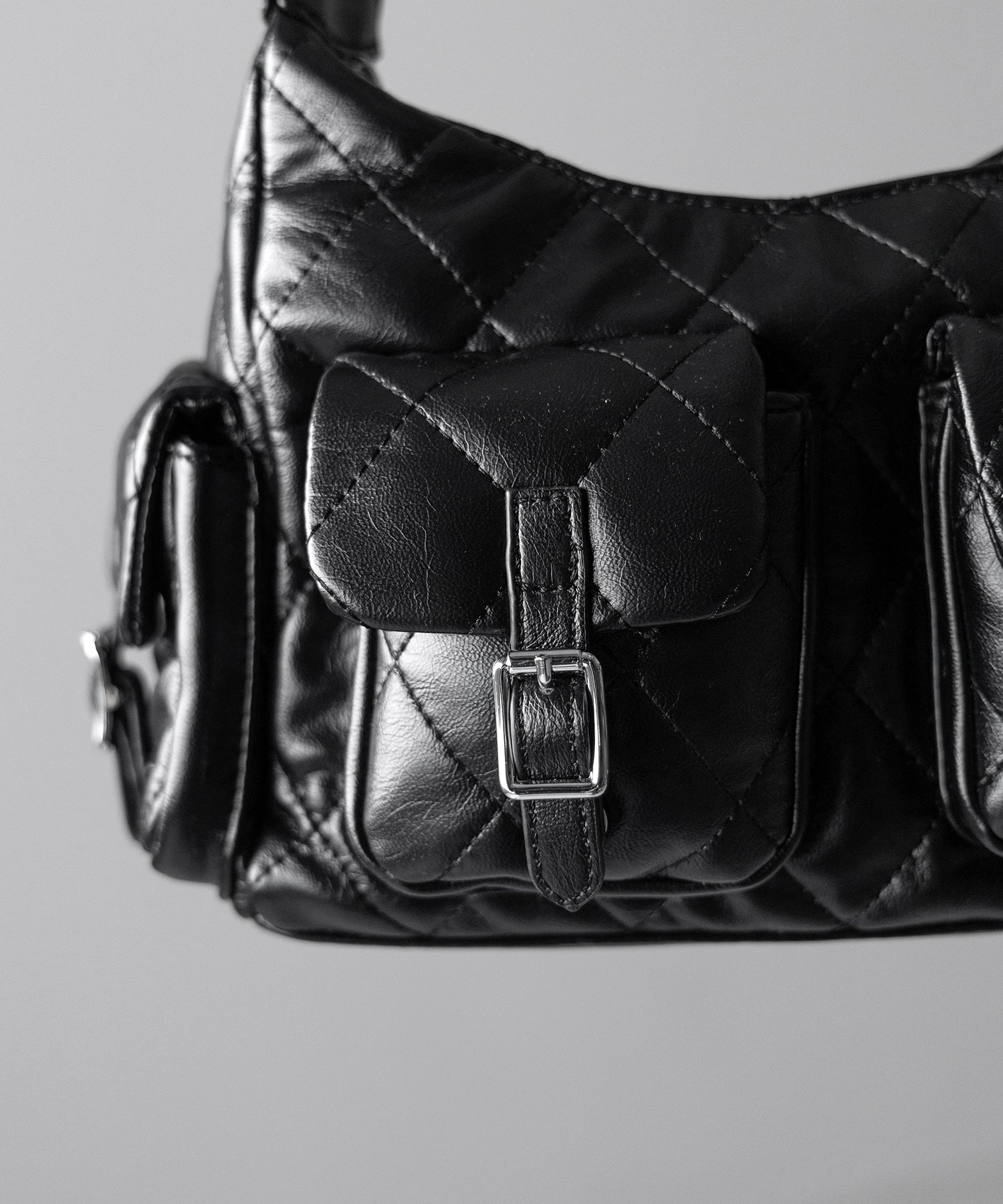 【 2WAY 】アウトポケットキルティングチェーンショルダーバッグ / 2WAY out pocket quilting chain shoulder bag