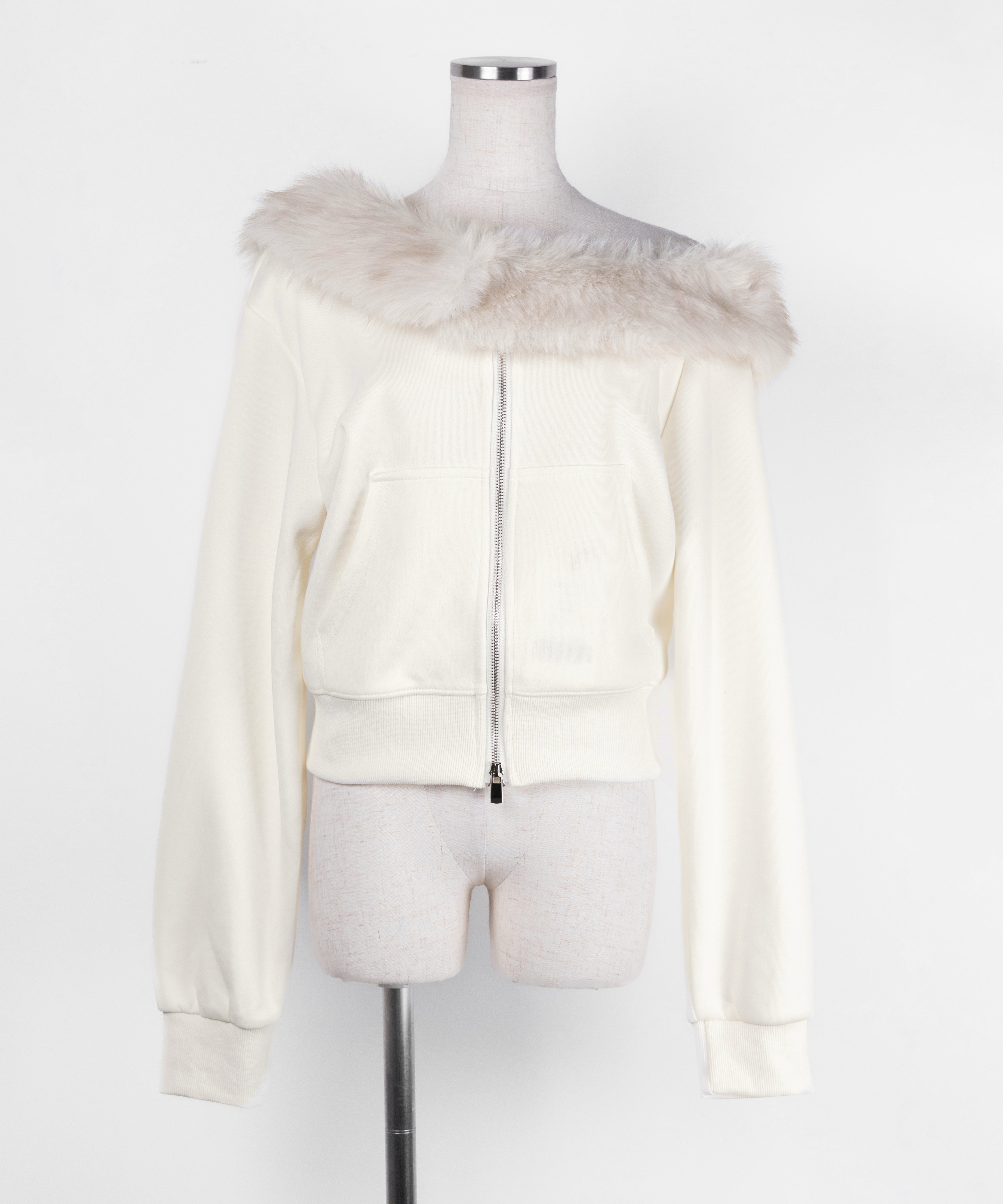 【 セットアップ 】ファーダブルジップワンショルスウェット&タックワイドスウェットパンツ / Fur double-zip one-shoulder sweatshirt & tuck wide sweatpants SETUP