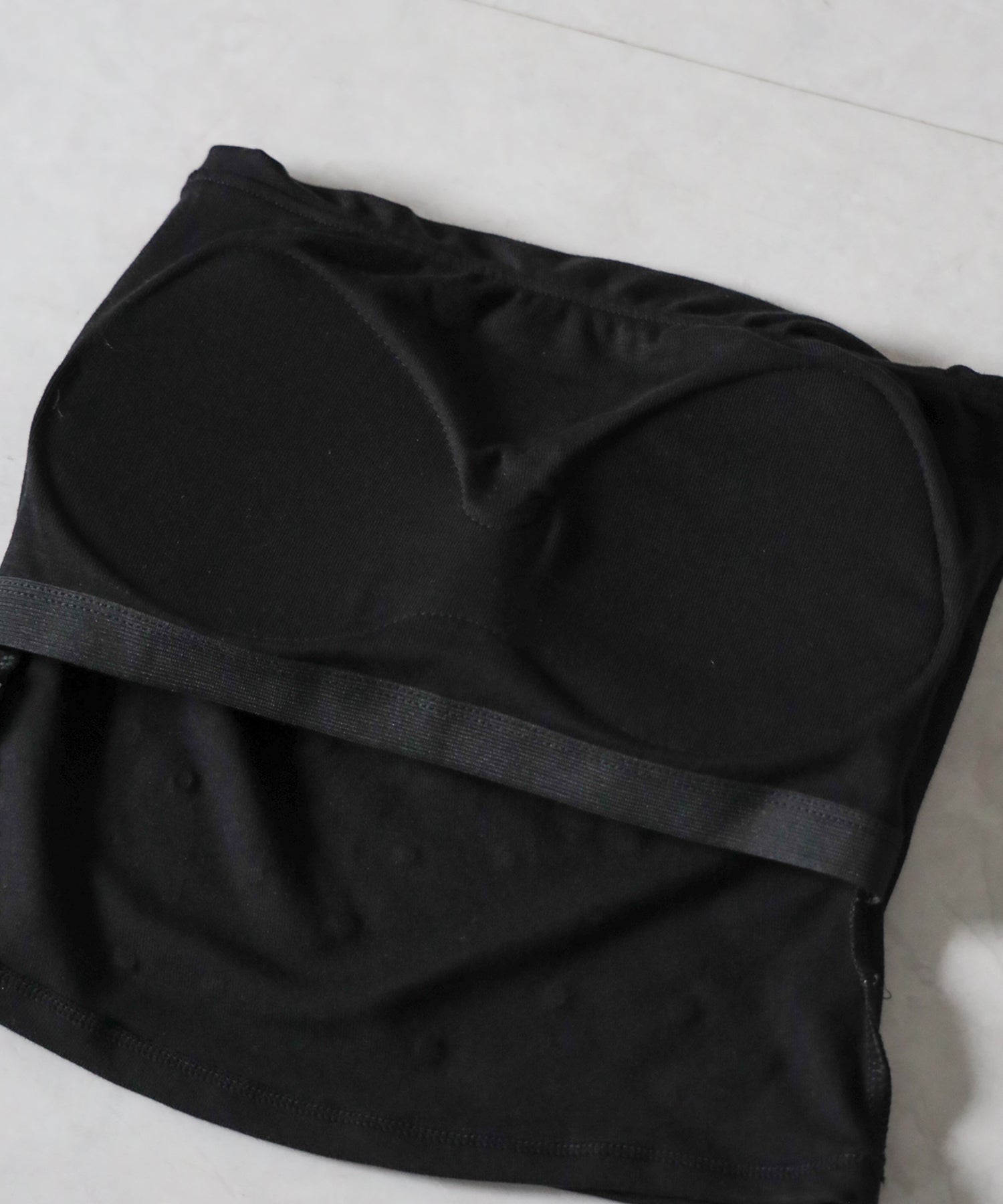 ラインストーンスリムフィットベアトップ / Rhinestone slim fit bare top