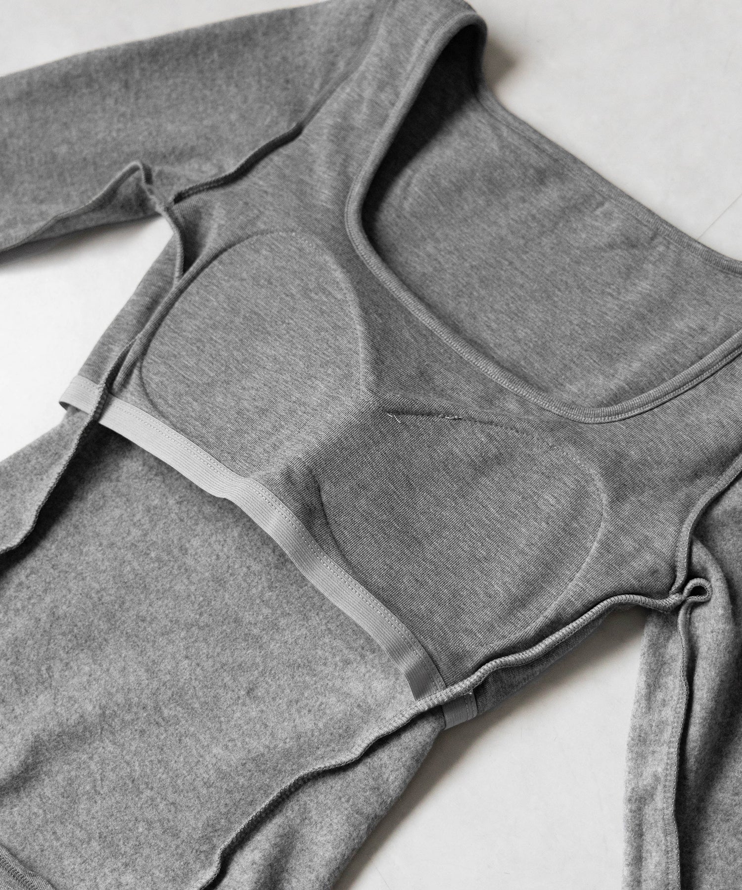 【 裏起毛 / カップ付き 】スクエアネックスリムカットソートップス