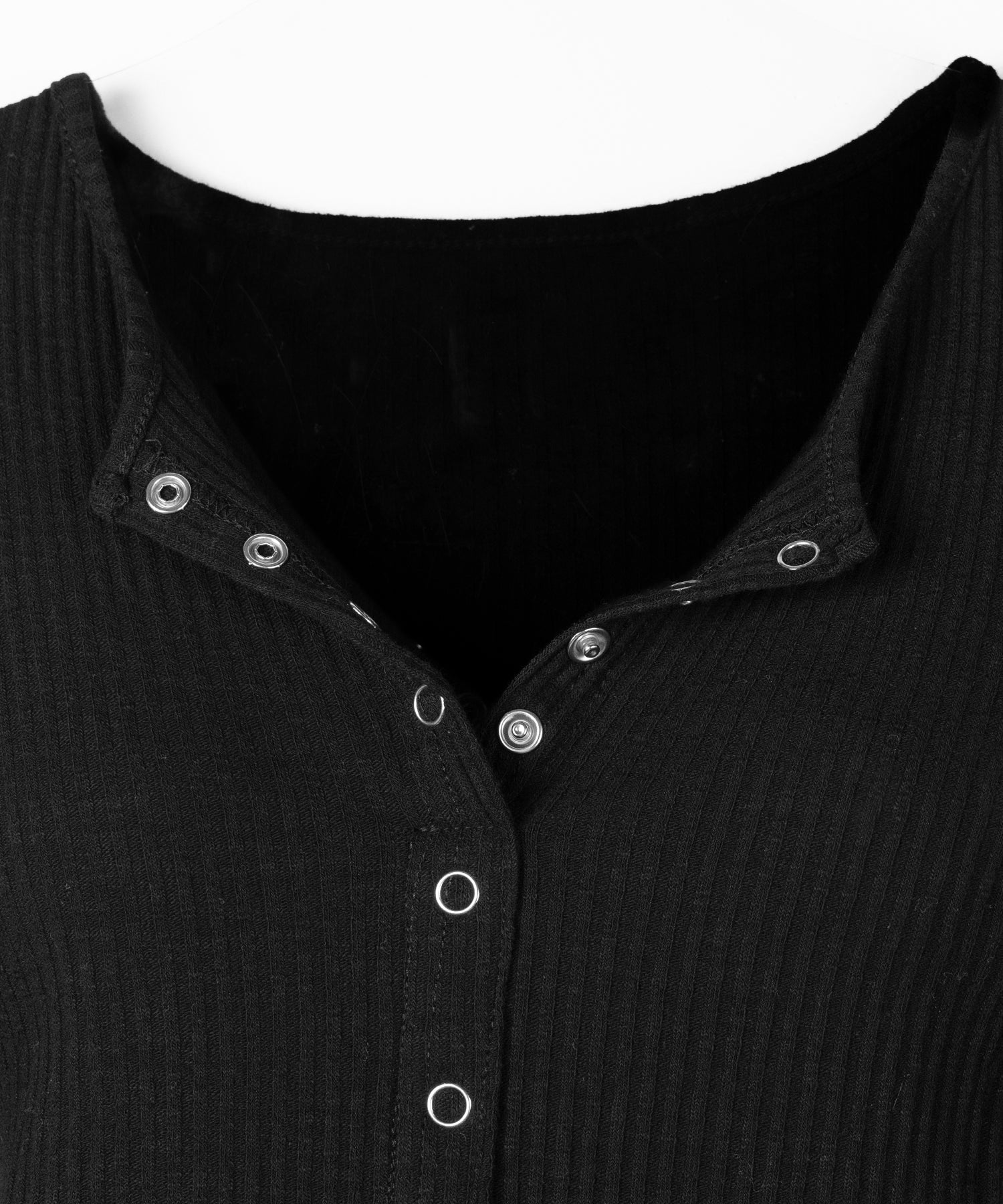 スナップボタンタイトリブカットソートップス / snap button tight ribbed cutsew tops