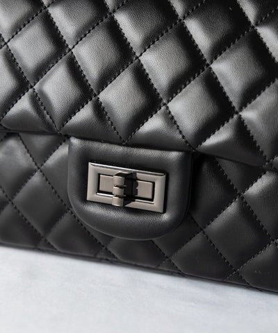 キルティングチェーンスクエアショルダーバッグ / quilting chain square shoulder bag