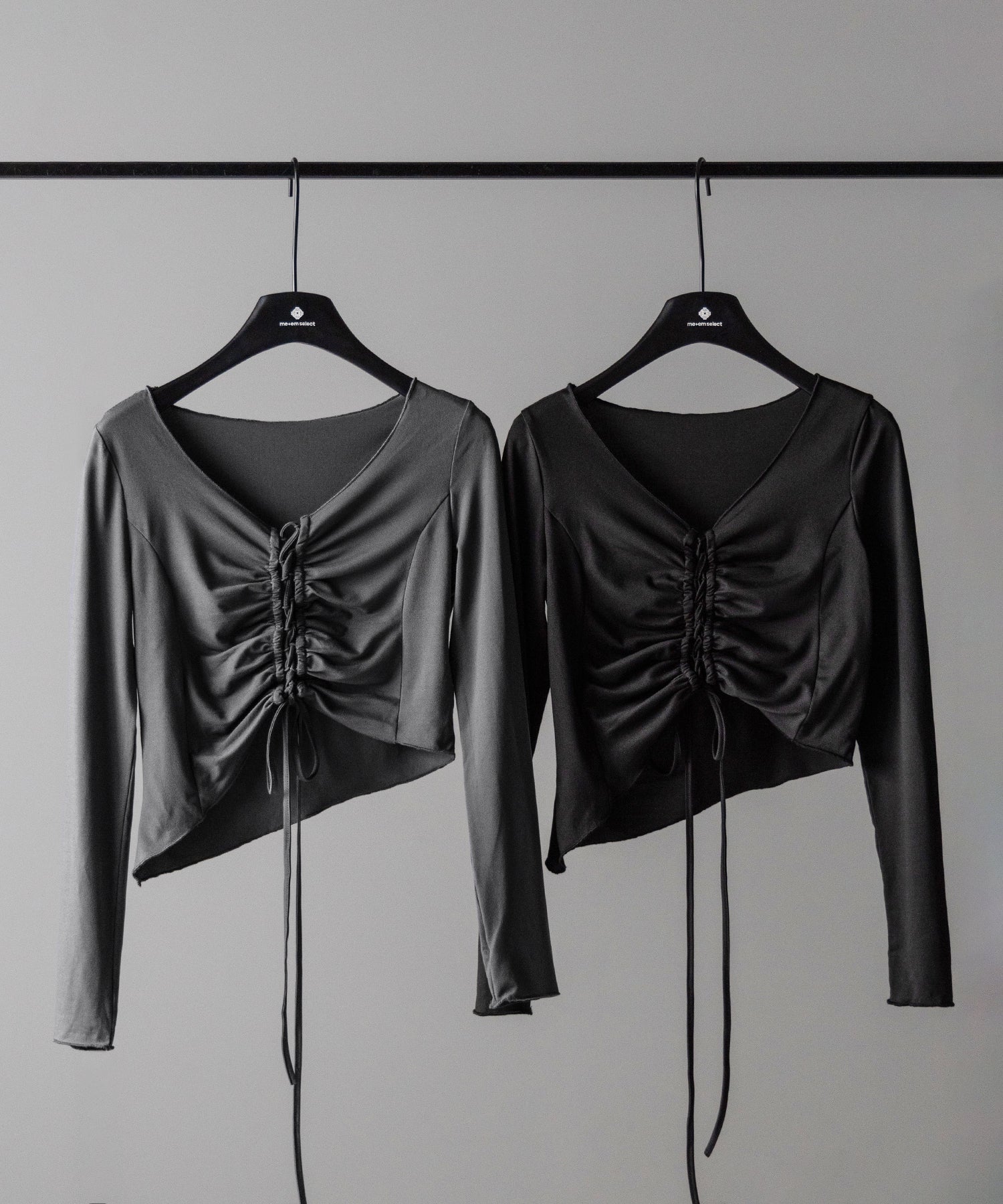 レースアップショートスリムカットソートップス / lace up short slim cut and sew tops