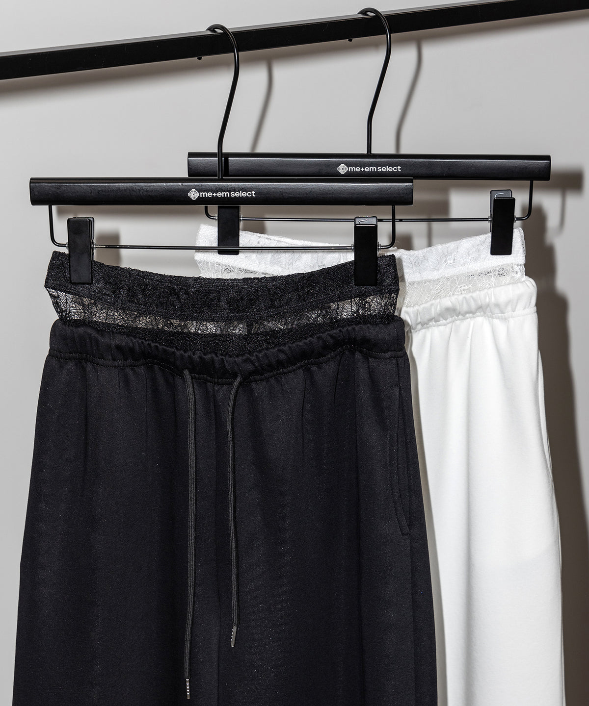 ウエストレースレイヤードスウェットパンツ / waist lace layered sweat pants