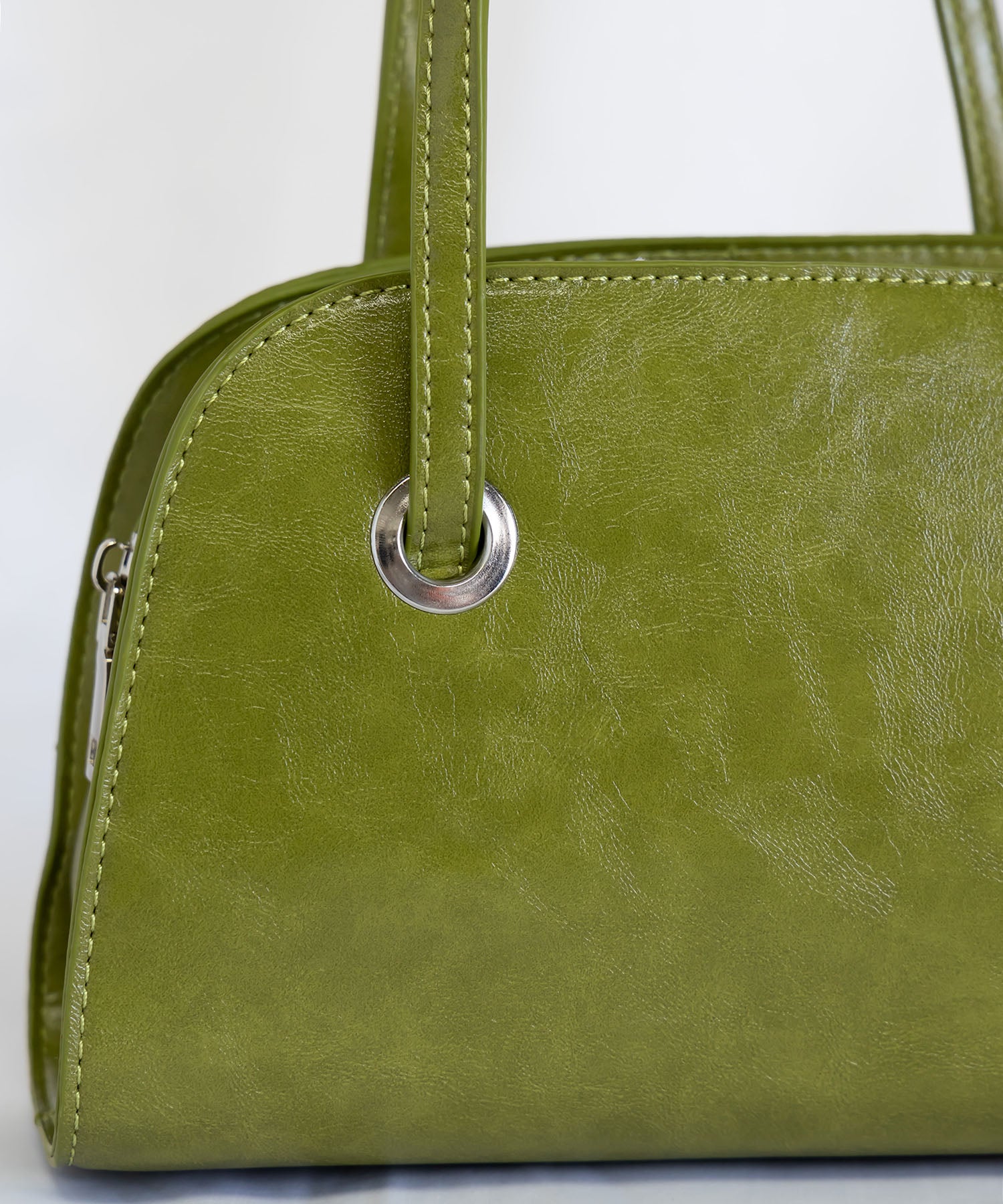 ハーフムーンロングコードショルダーバッグ / half moon long cord shoulder bag