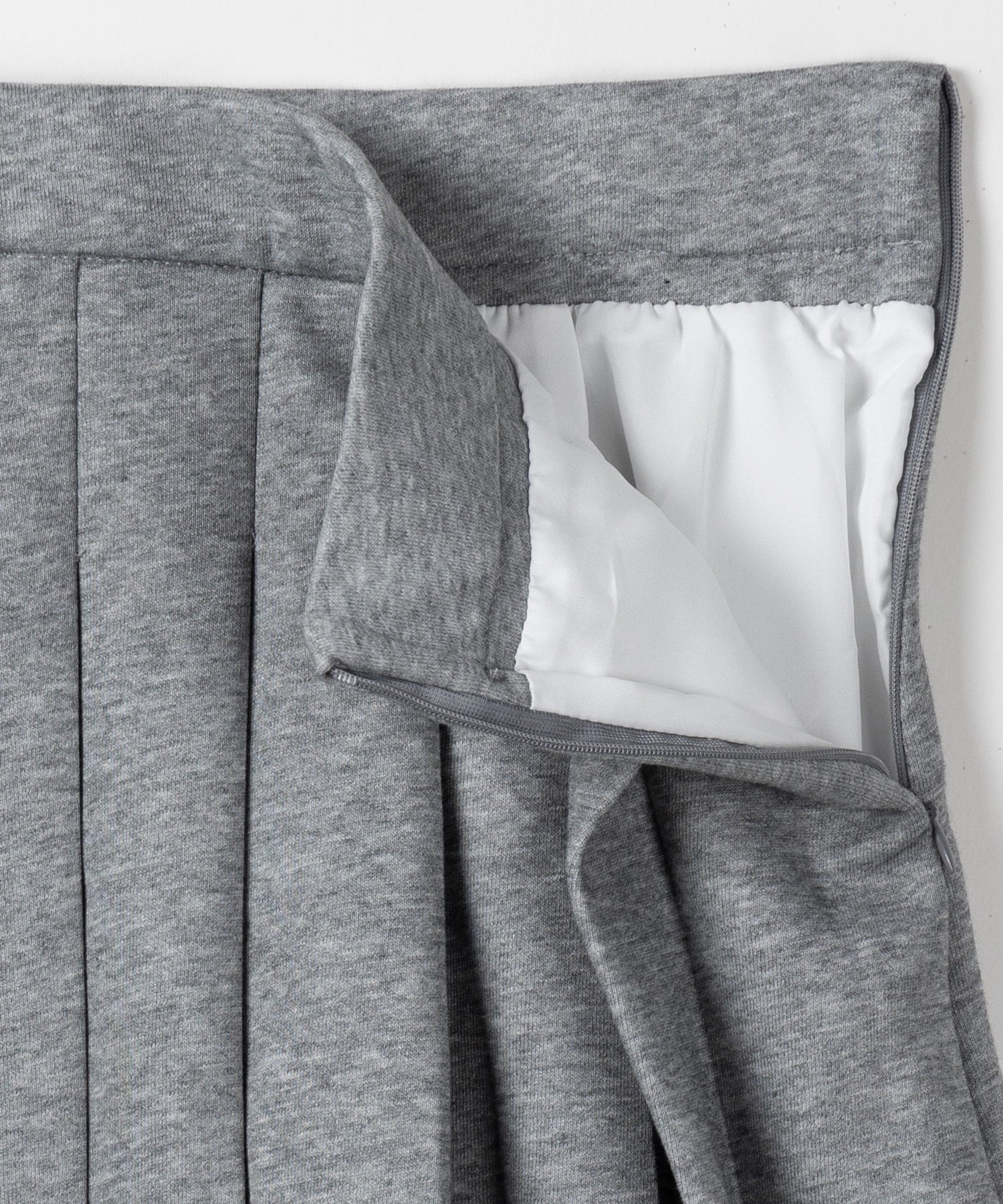 【 セットアップ 】オーバースウェットトップス + プリーツミニスカート SET / oversweat tops + pleated mini skirt SET