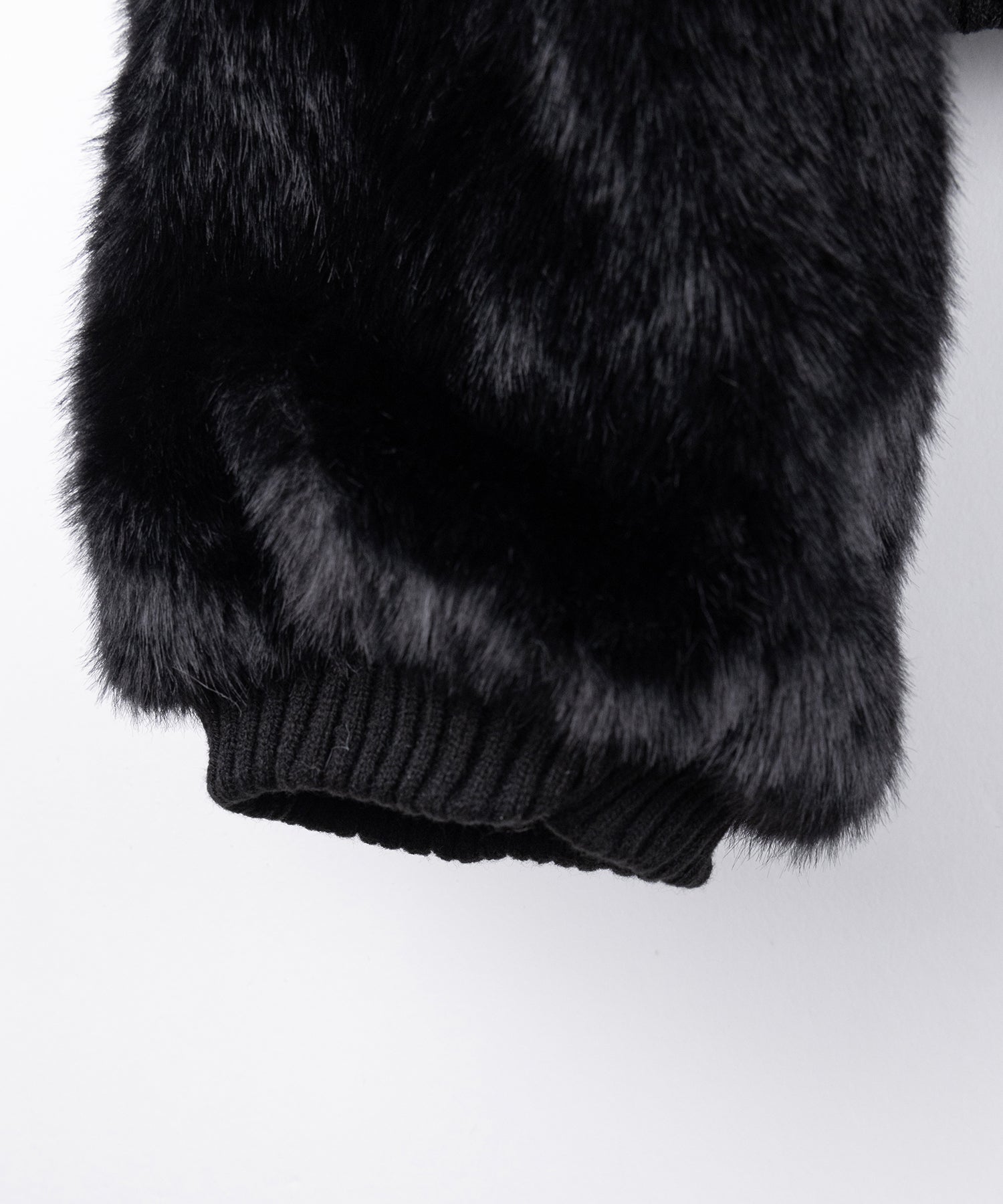 【 限定先行販売 】スタンドネックリブフェイクファーショートブルゾン / standneck lib fakefur short blouson