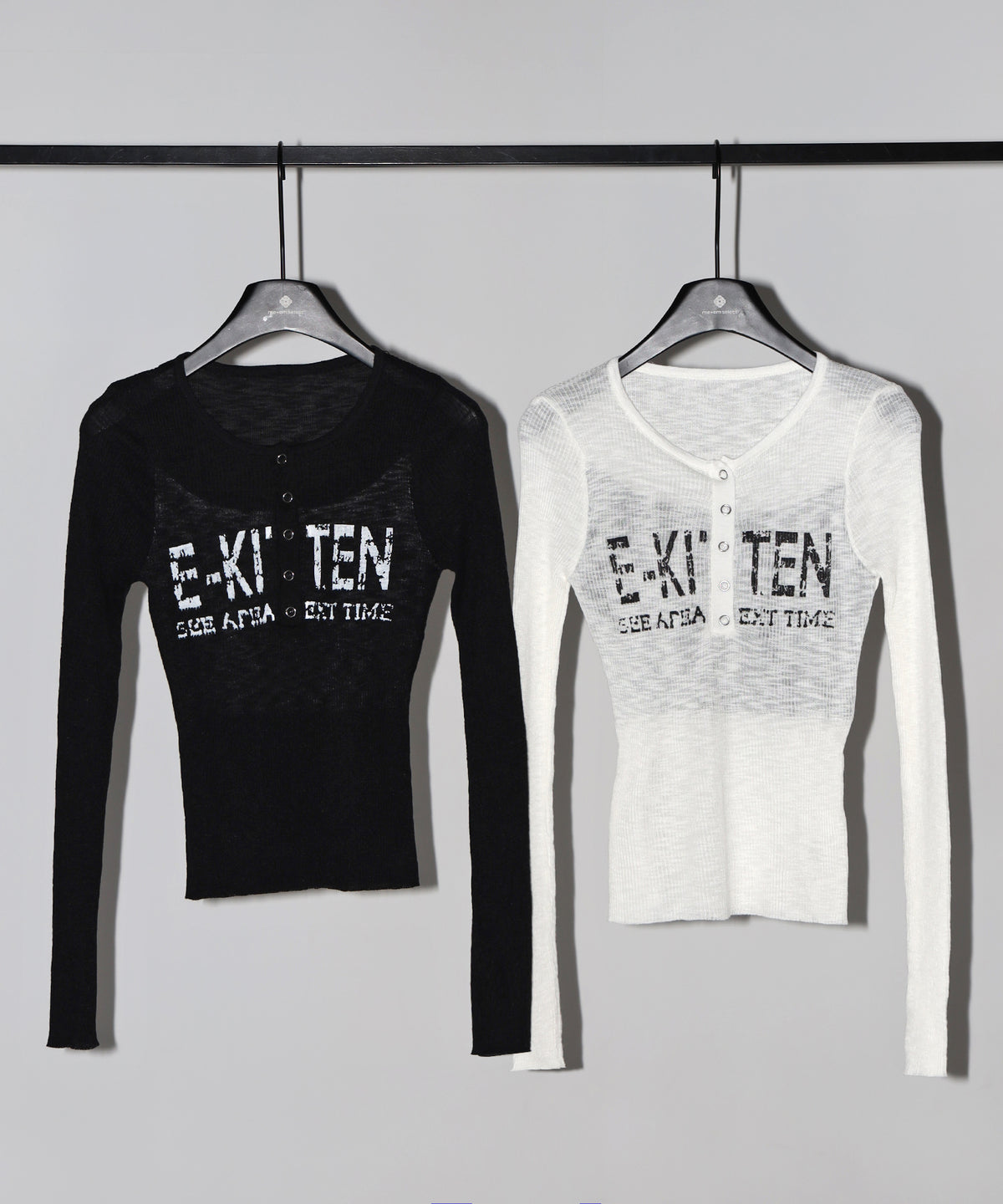 ヘンリーネックフェイクレイヤードロゴ長袖シアーニットトップス / henly neck fake layered logo longsleeve sheer rib knit tops