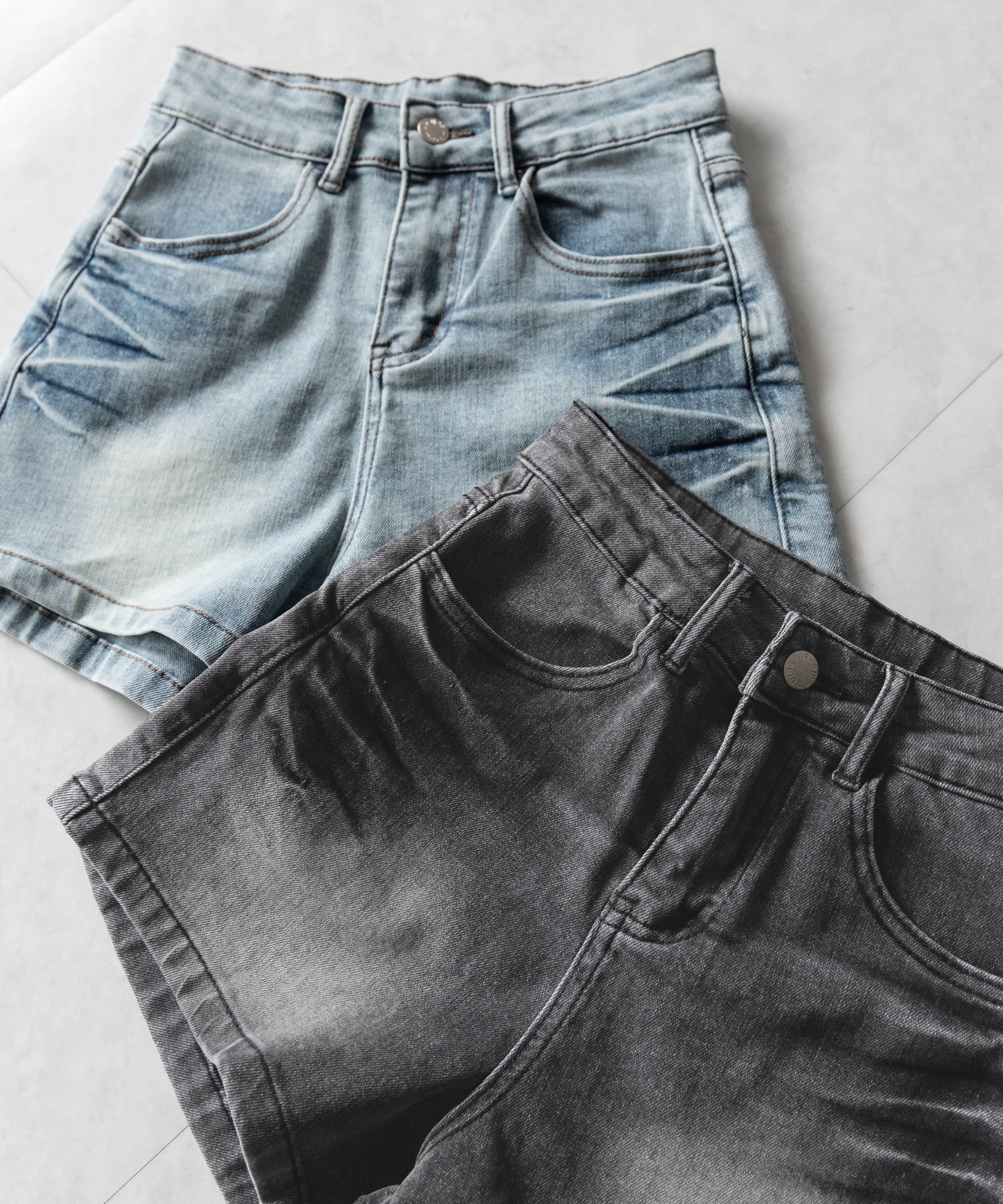 ハイウエストタイトデニムショートパンツ / high waist tight short pants