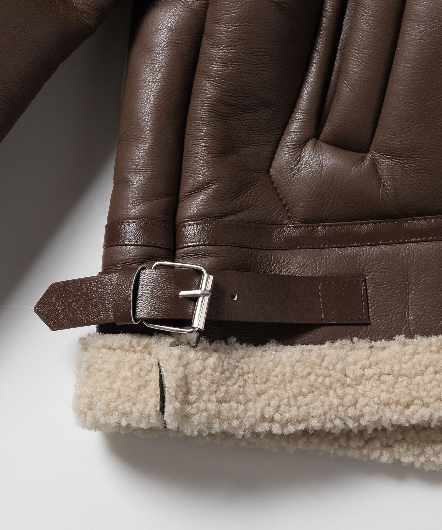 フェイクレザームートンB-3クロップドフライトジャケット