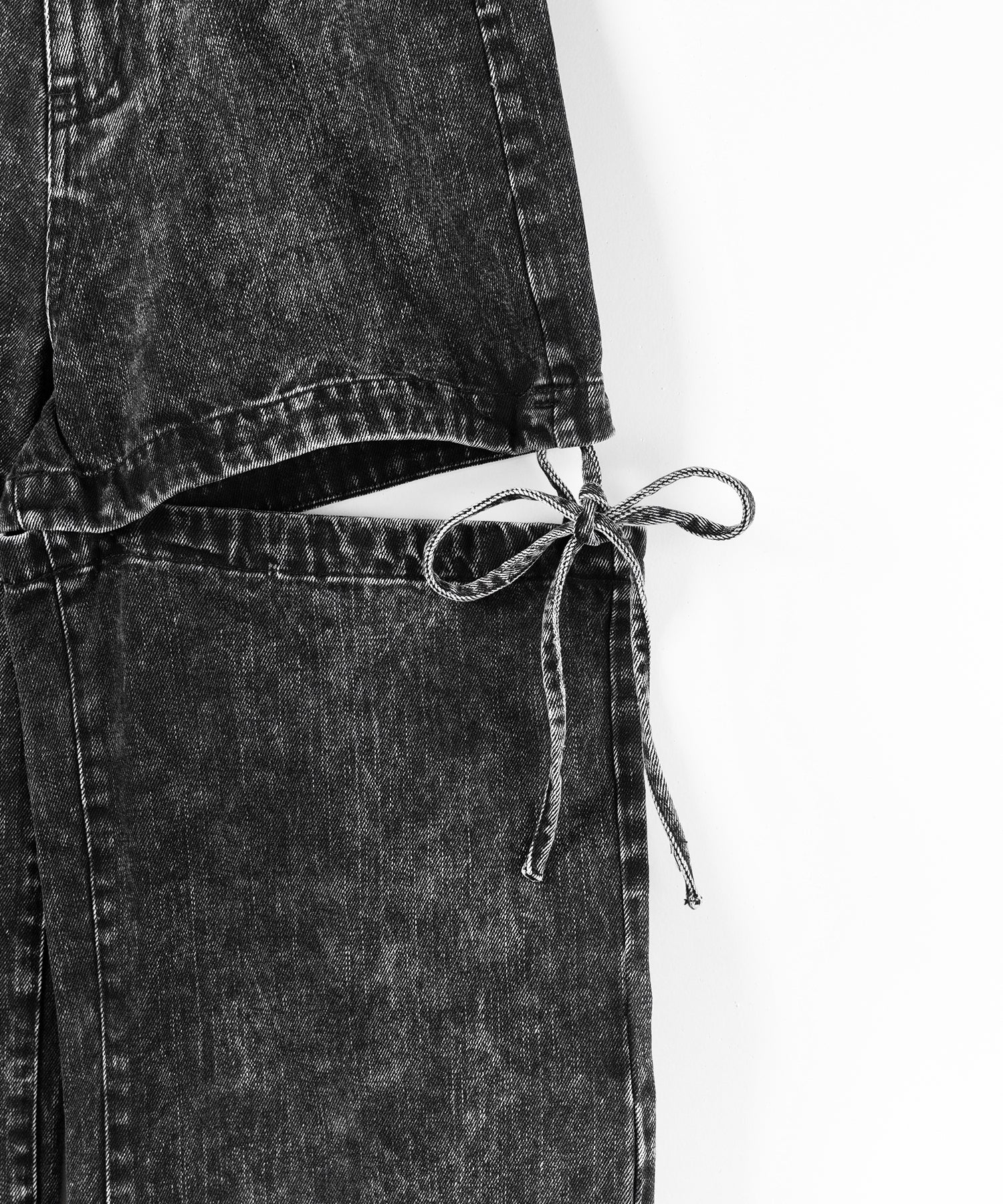 【 セットアップ着用可能 】2WAYヴィンテージケミカルブリーチカットアウトリボンデニム / 2WAY vintage chemical bleach cutout ribbon denim