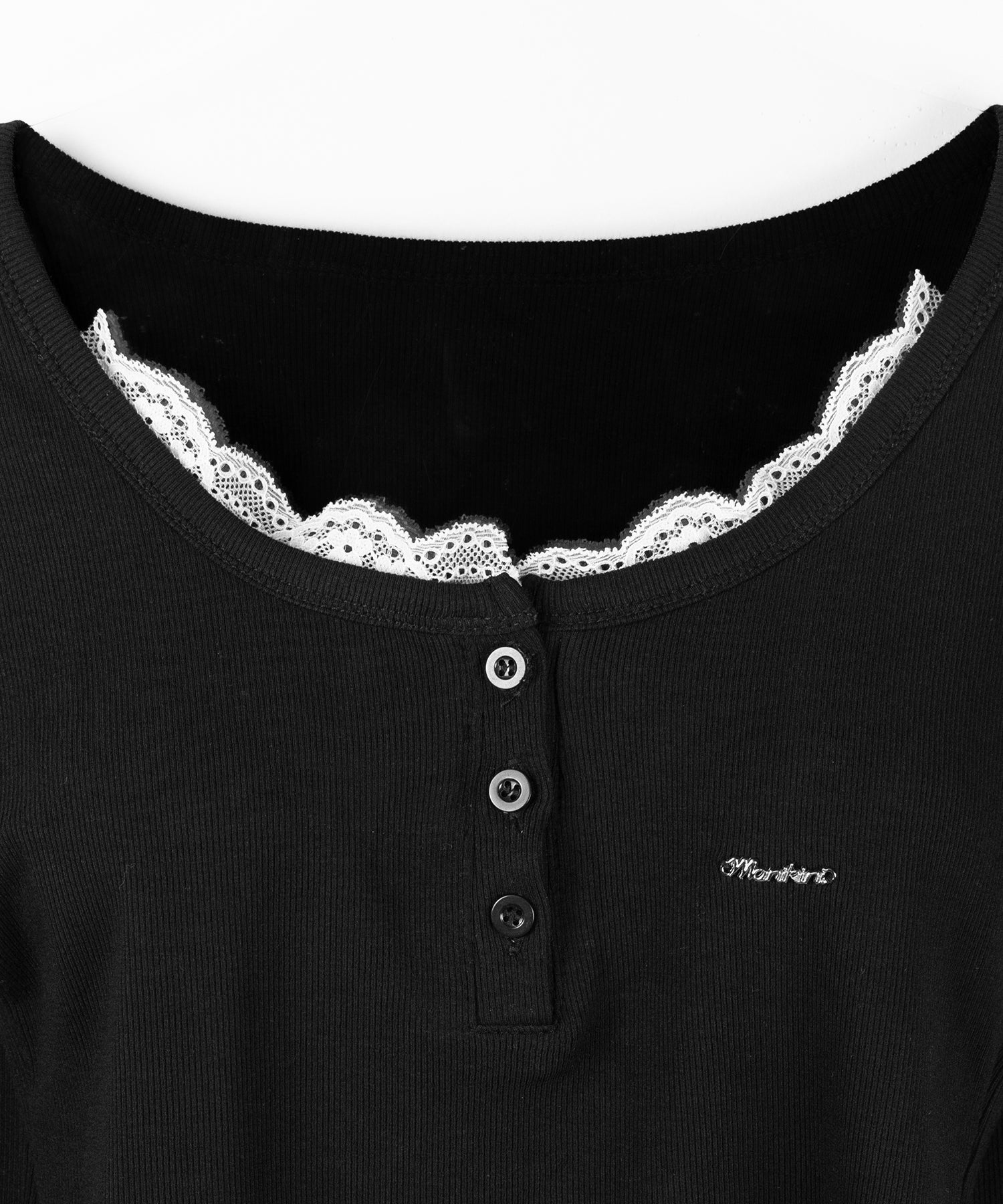 ヘンリーネックロゴプレートレースリブトップス / henley neck logo plate lace ribbed tops