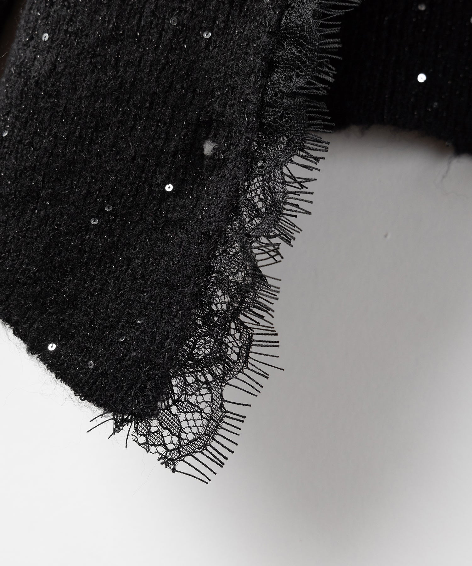 レースドッキングスパングルキーネックニットカーディガン / lace docking spangle key neck knit cardigan