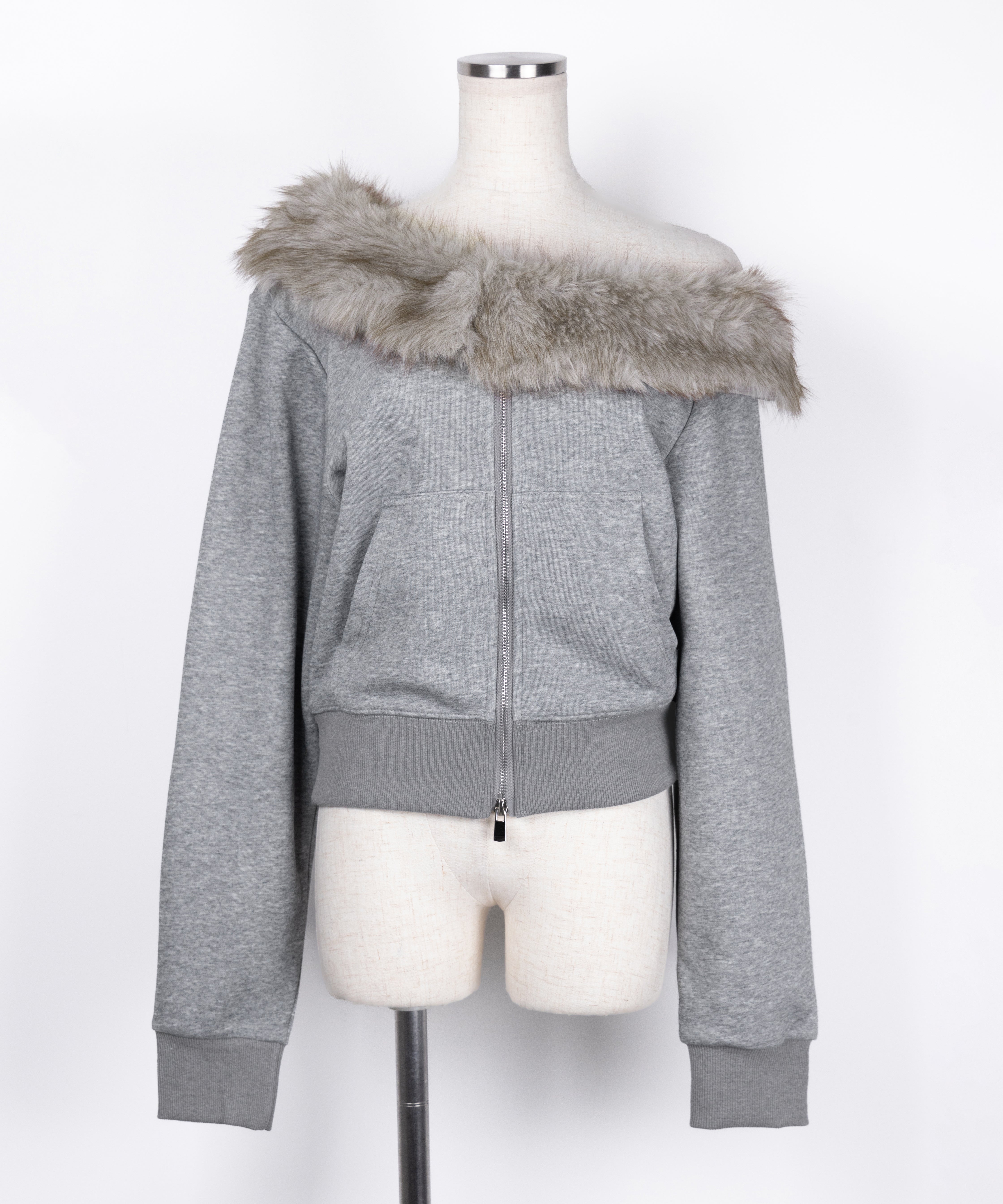 【 セットアップ 】ファーダブルジップワンショルスウェット&タックワイドスウェットパンツ / Fur double-zip one-shoulder sweatshirt & tuck wide sweatpants SETUP