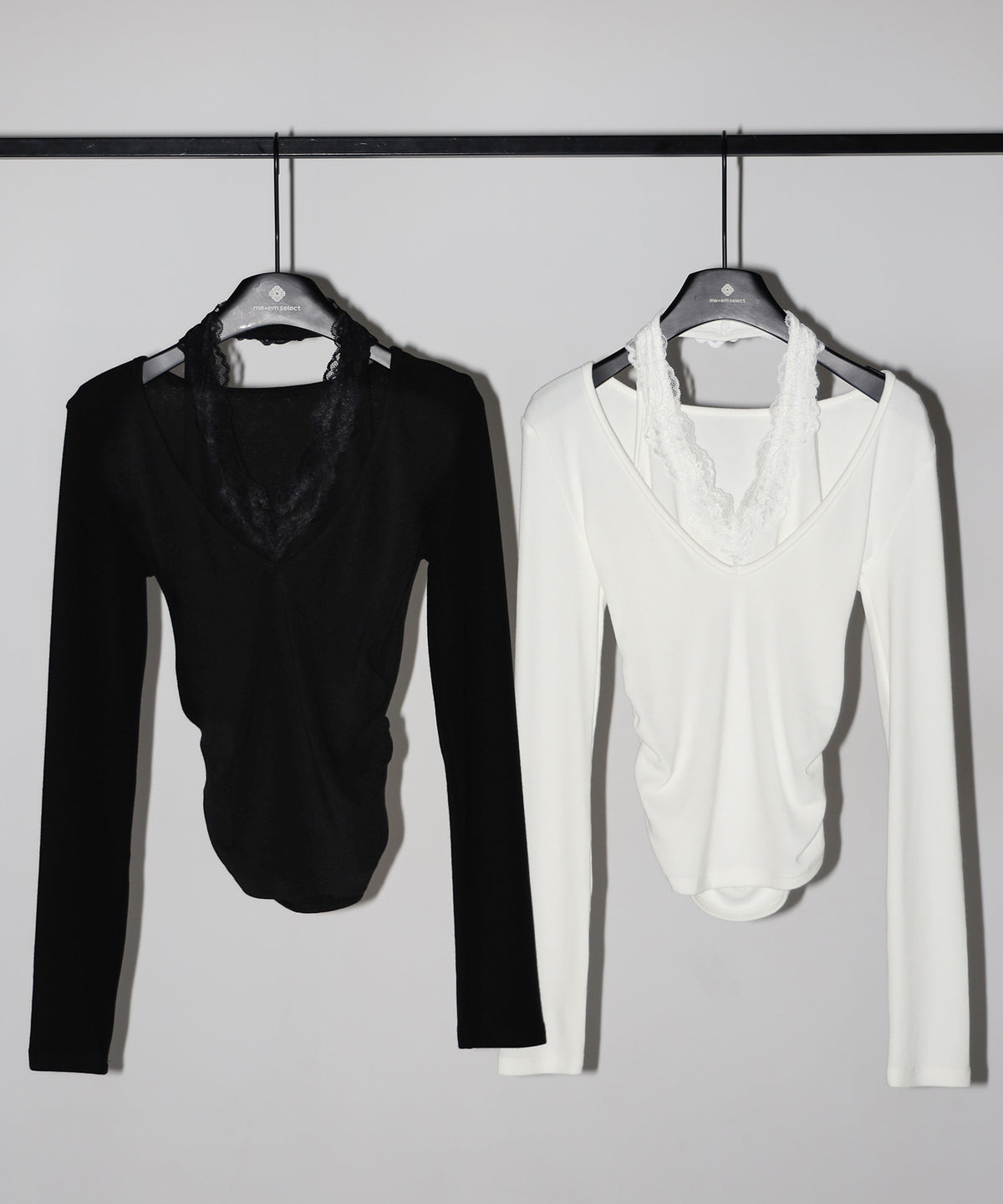 ホルターネックレースレイヤードトップス / Halter neck lace layered tops