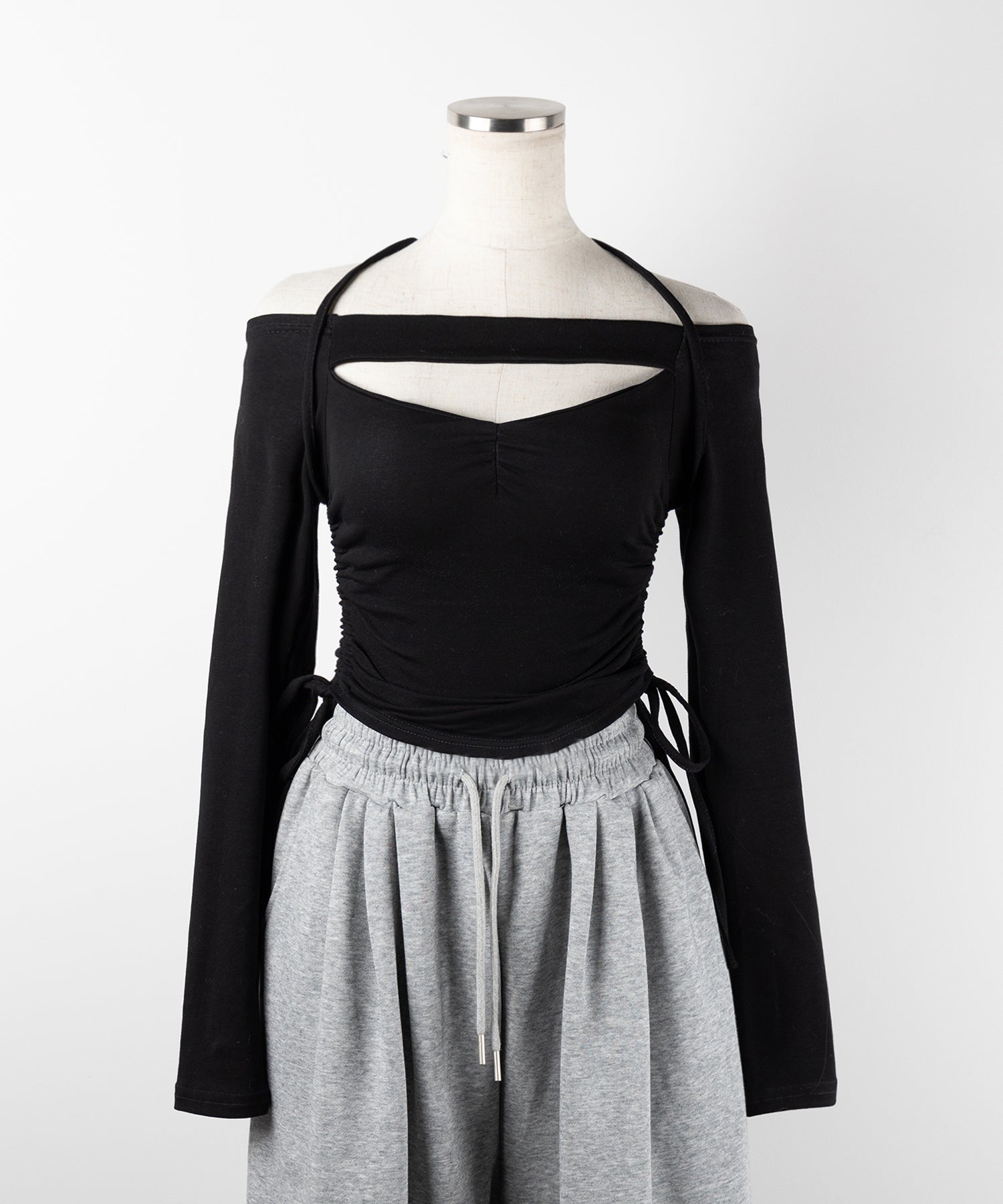 【 新色ピンク追加! / 2WAY 】クロスストラップリボンカットアウトオフショルトップス / cross strap ribbon cutout offshoulder tops