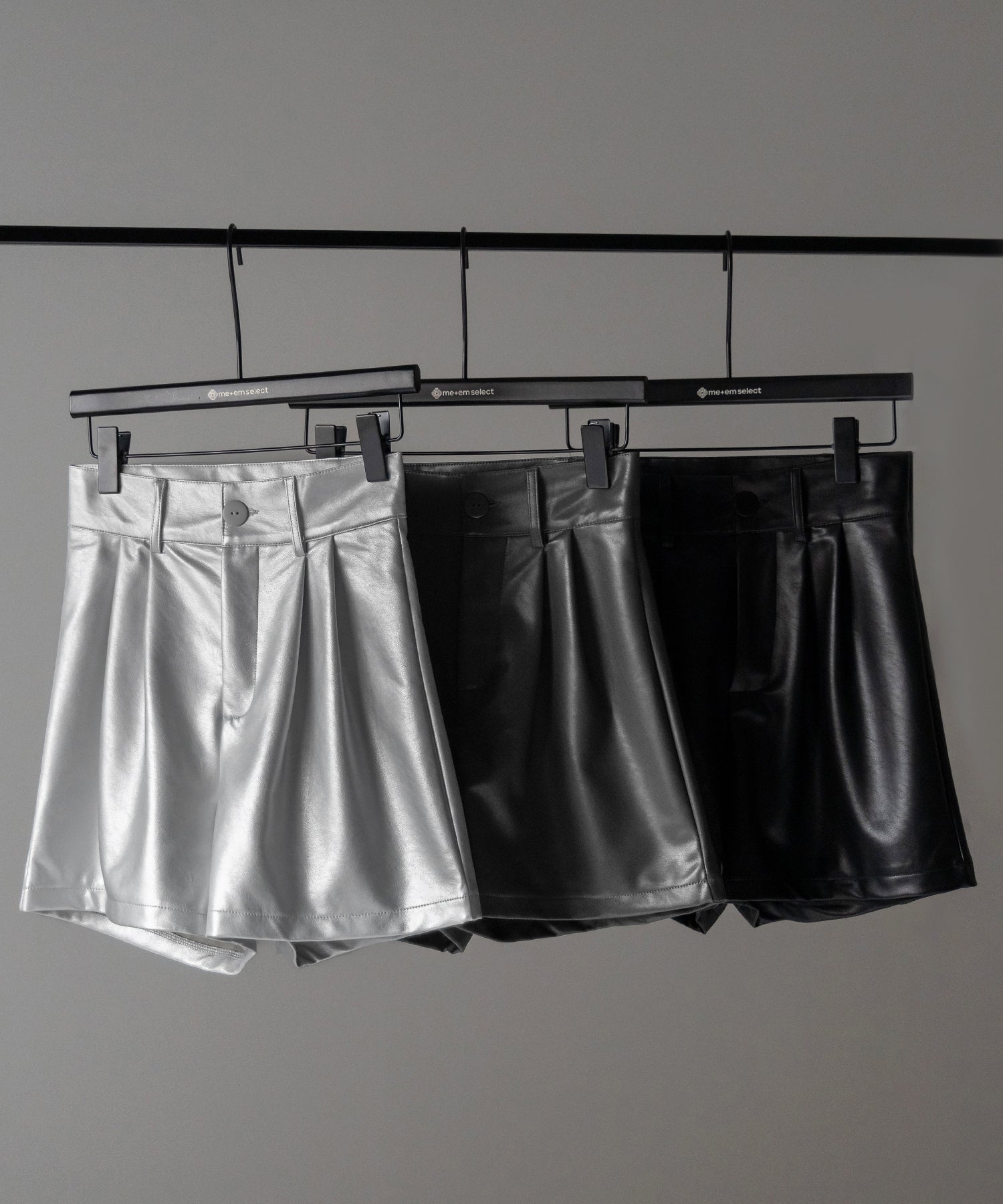 【 3color / 5size 】太ベルトハイウエストタックレザーショートパンツ
