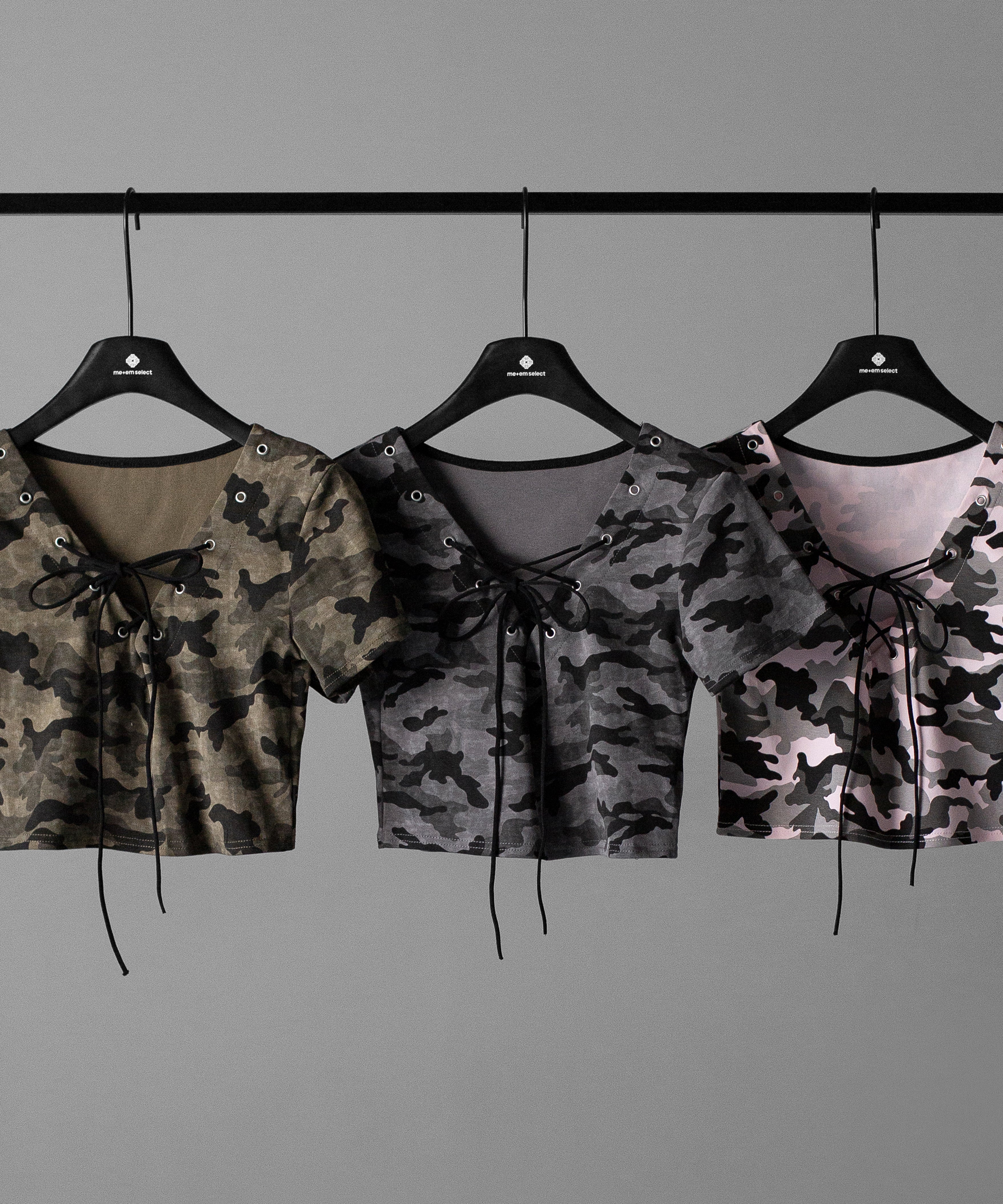 ヴィンテージカモフラレースアップショートTシャツ / Vintage camouflage lace-up short T-shirt
