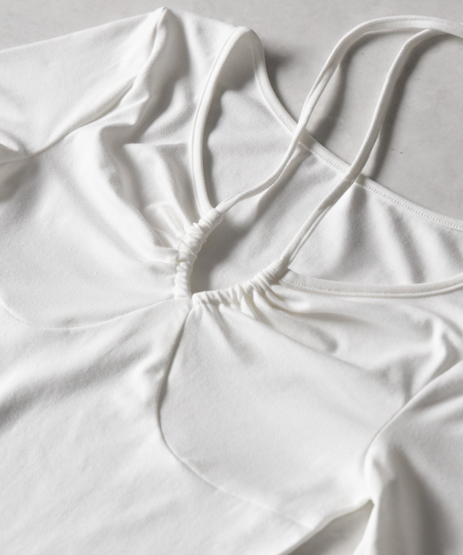 【 3WAY 】クロスストラップリボンギャザーカットソートップス / cross strap ribbon gather cutsew tops