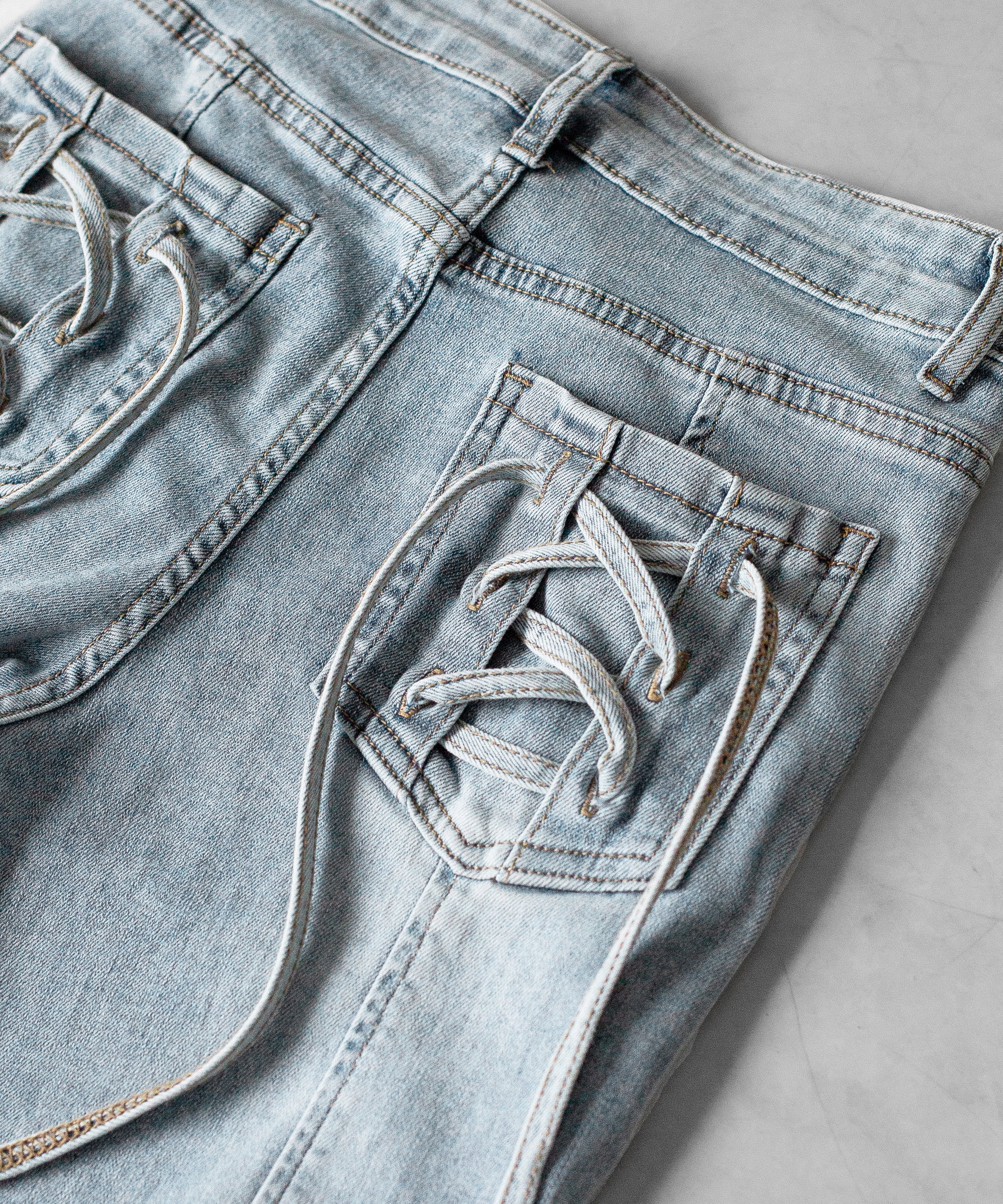 【4size 】バックリボンレースアップ美脚ストレッチフレアデニム / back ribbon lace up slim leg stretch flare denim