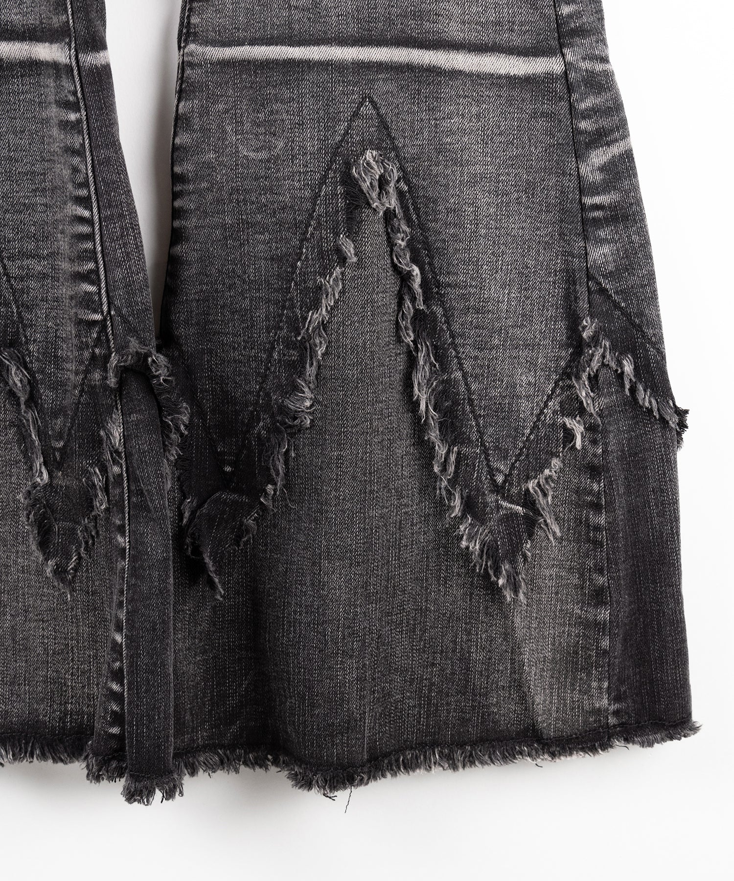 クロスデザインヴィンテージライクフリンジストレッチフレアデニム / cross design vintage-like fringe stretch flare denim