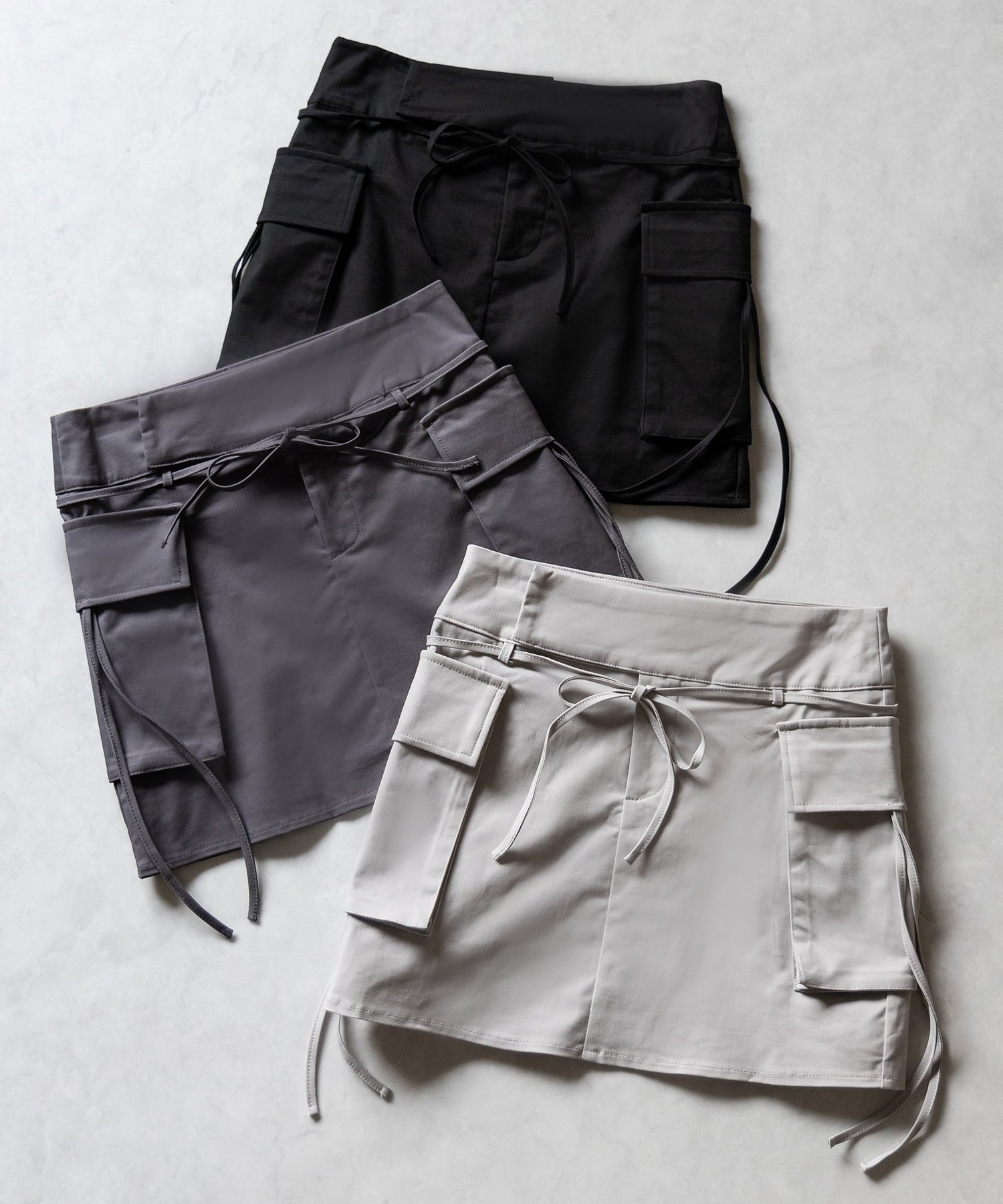 【 2WAY 】3ストラップリボンカーゴミニスカート / three strap ribbon cargo mini skirt