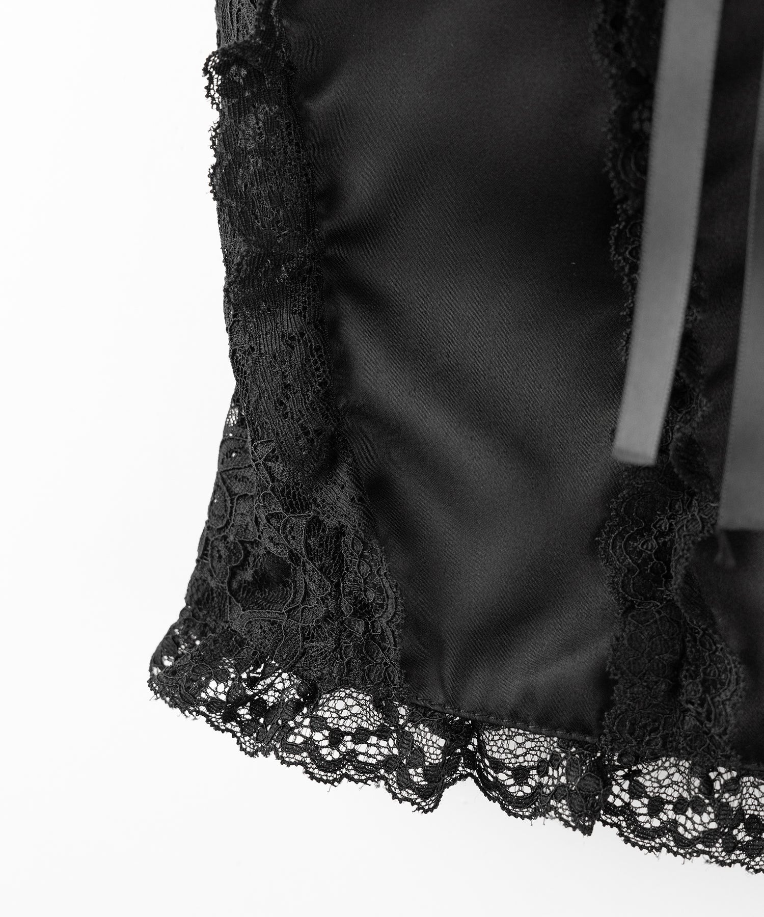 【 2color 】フロントリボンレースフリルコルセットベアトップ / front ribbon lace frill corset bare top