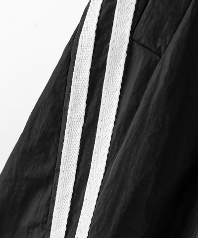 【 裾絞り可能2WAY 】サイドラインナイロンタックカーゴワイドパンツ / side line nylon tuck cargo wide pants