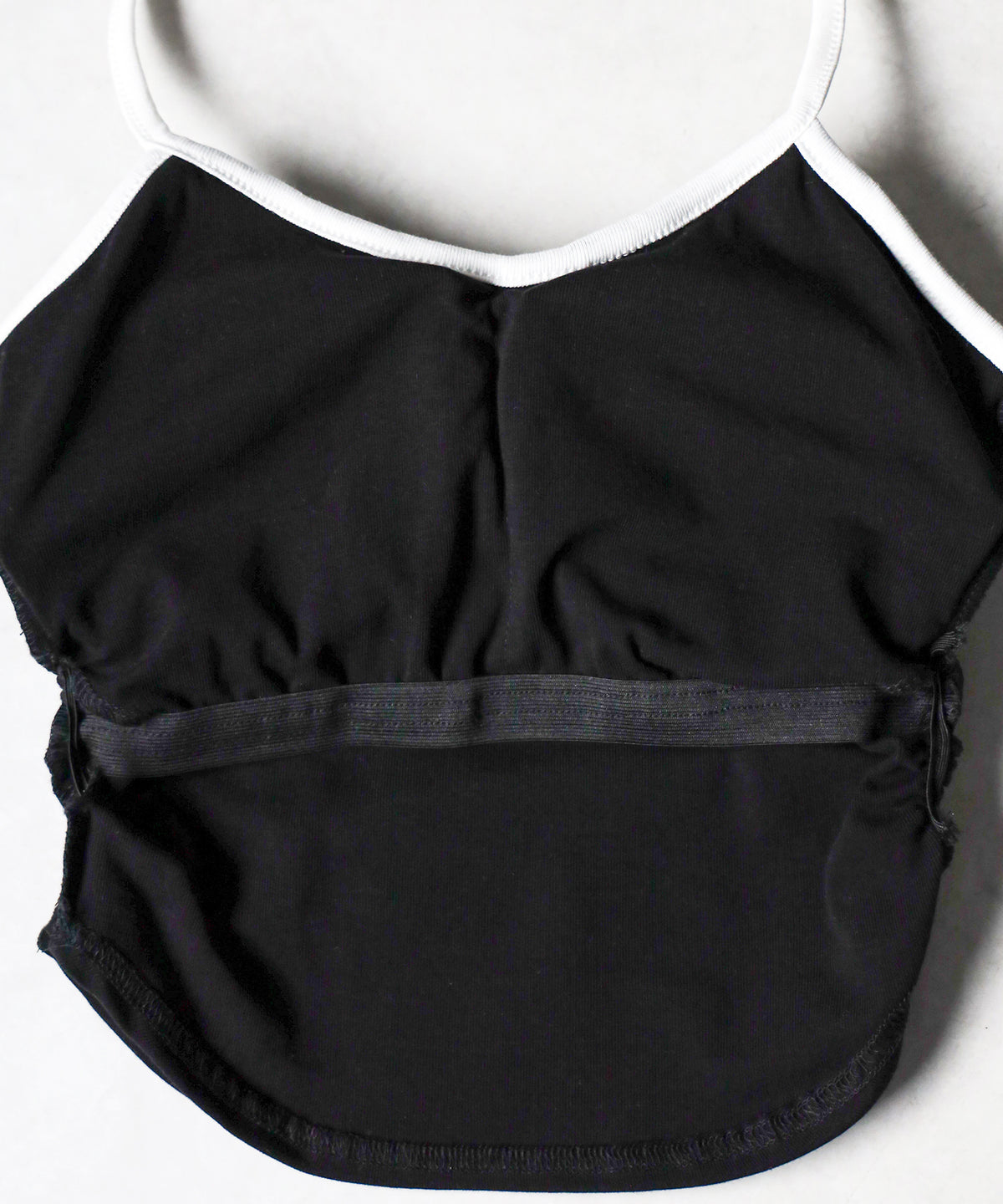 【2点セット 】2WAY クロスストラップショートカーディガン+ ホルターリボンバイカラーキャミSET / 2WAY cross strap short cardigan + halter ribbon bicolor camisole SET