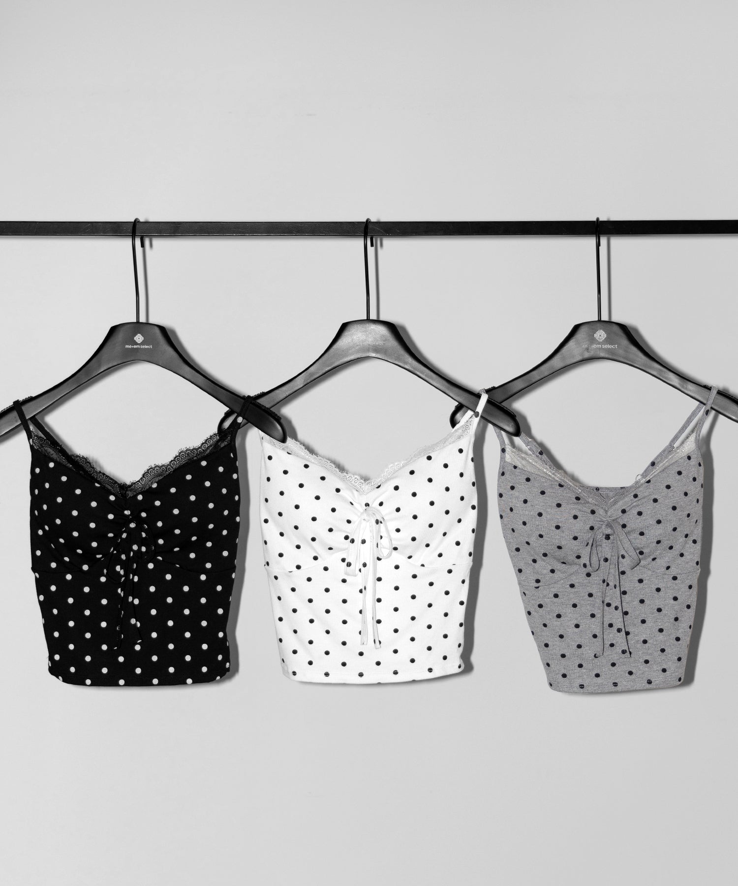 ドットレースフロントリボンキャミソール / Dot lace front ribbon camisole