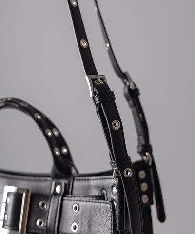 【 ショルダーストラップ付き2WAY 】アイレットベルトジップアップスクエアフォルムハンドバッグ / ( 2WAY ) eyelet belt zipup square form handbag