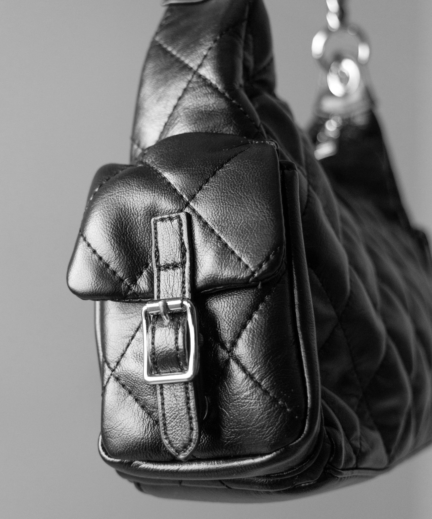 【 2WAY 】アウトポケットキルティングチェーンショルダーバッグ / 2WAY out pocket quilting chain shoulder bag