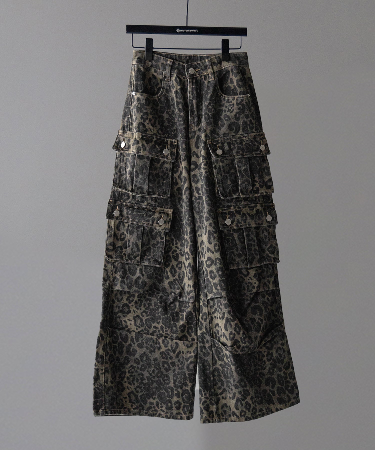 レオパードヴィンテージタックワイドカーゴデニム / leopard vintage tuck wide cargo denim