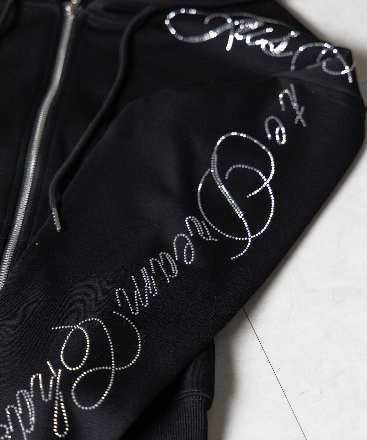 【 セットアップ可能 】ラインストーンロゴダブルジップパーカー / Rhine stone logo double zip hoodie