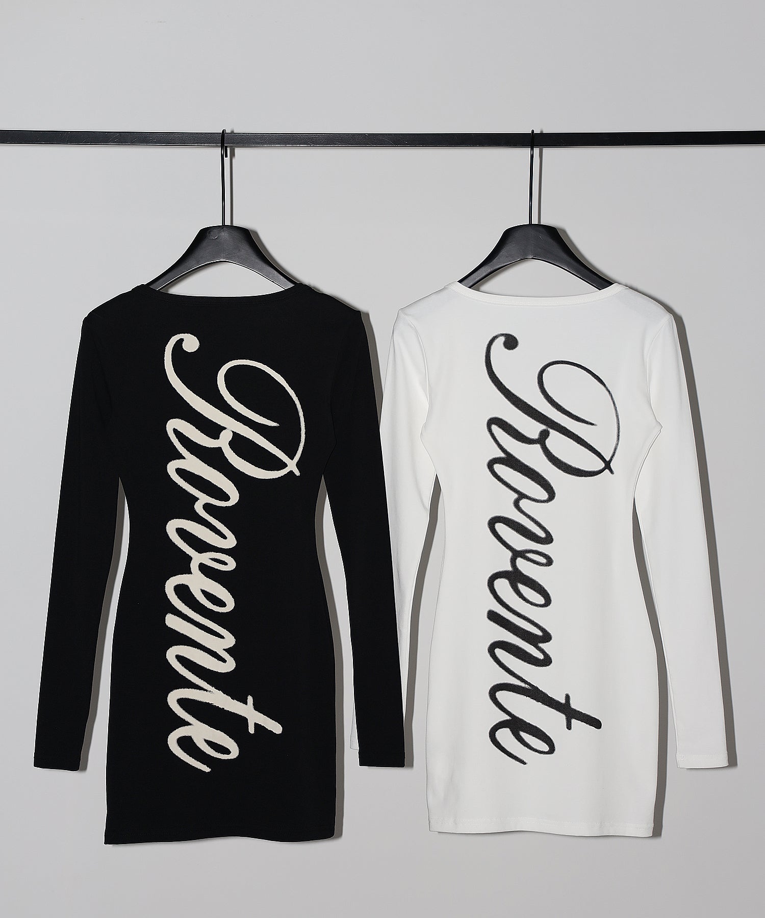 レタリングバックロゴスクエアタイトミニワンピース / lettering back logo square tight mini onepiece