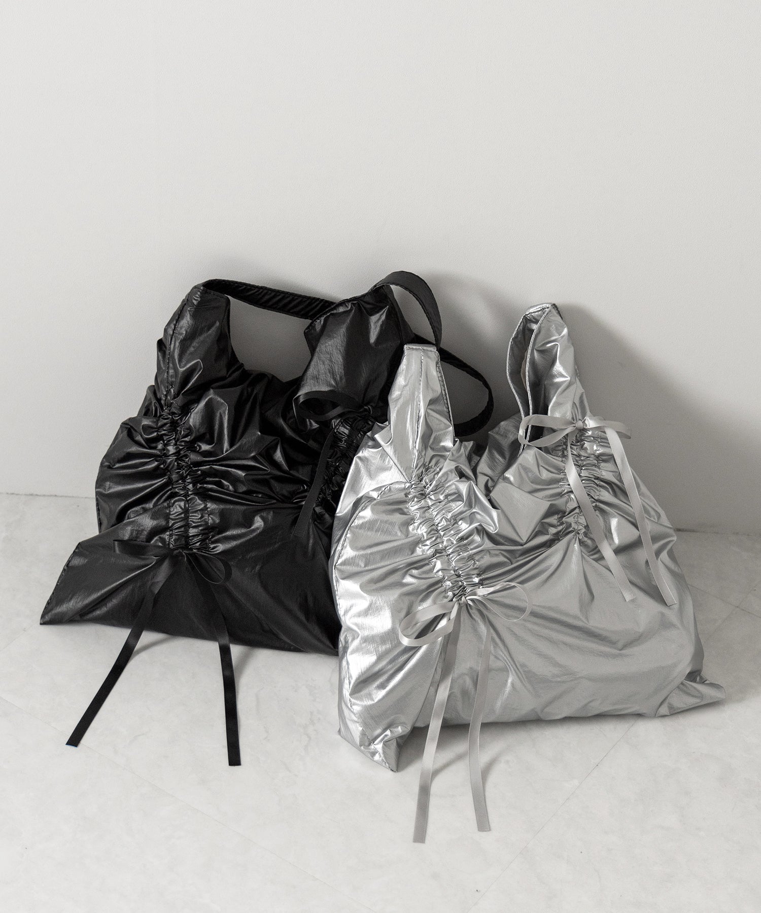 【 2color 】シャーリングリボンメタリックトートバッグ / shirring ribbon metallic tote bag