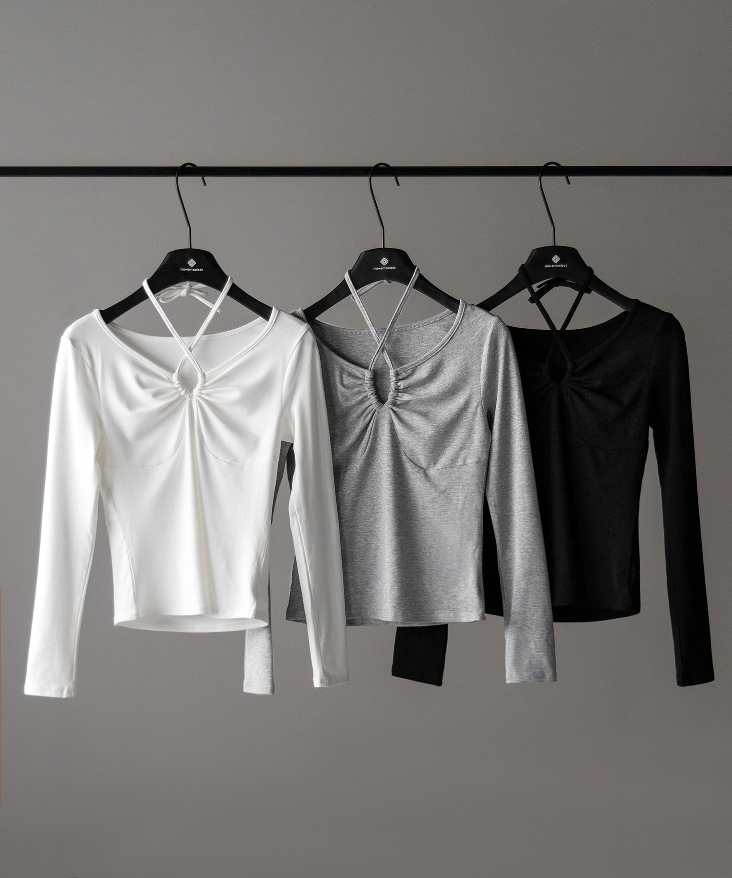 【 3WAY 】クロスストラップリボンギャザーカットソートップス / cross strap ribbon gather cutsew tops