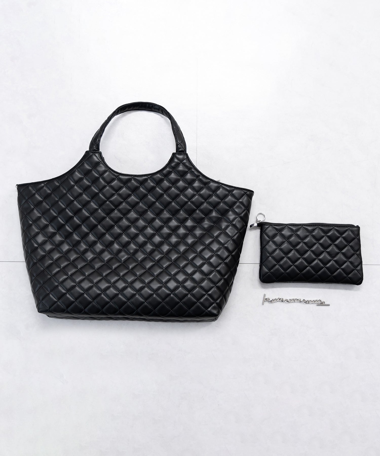 【 A4収納可 】フェイクレザーキルティングトートバッグ / fake leather quilted tote bag